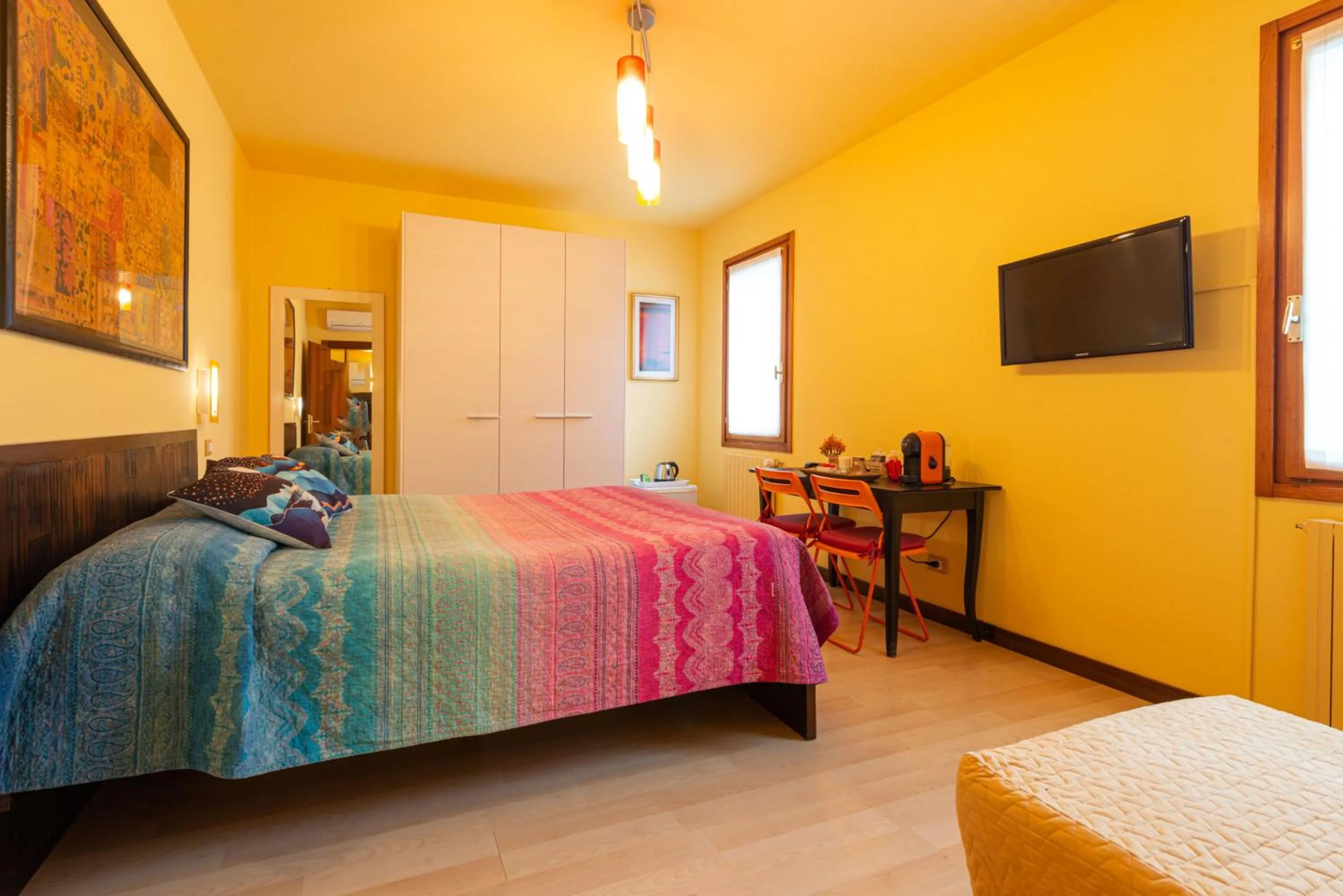 Photo of the whole room, Bed in B&B Da Nina Venice