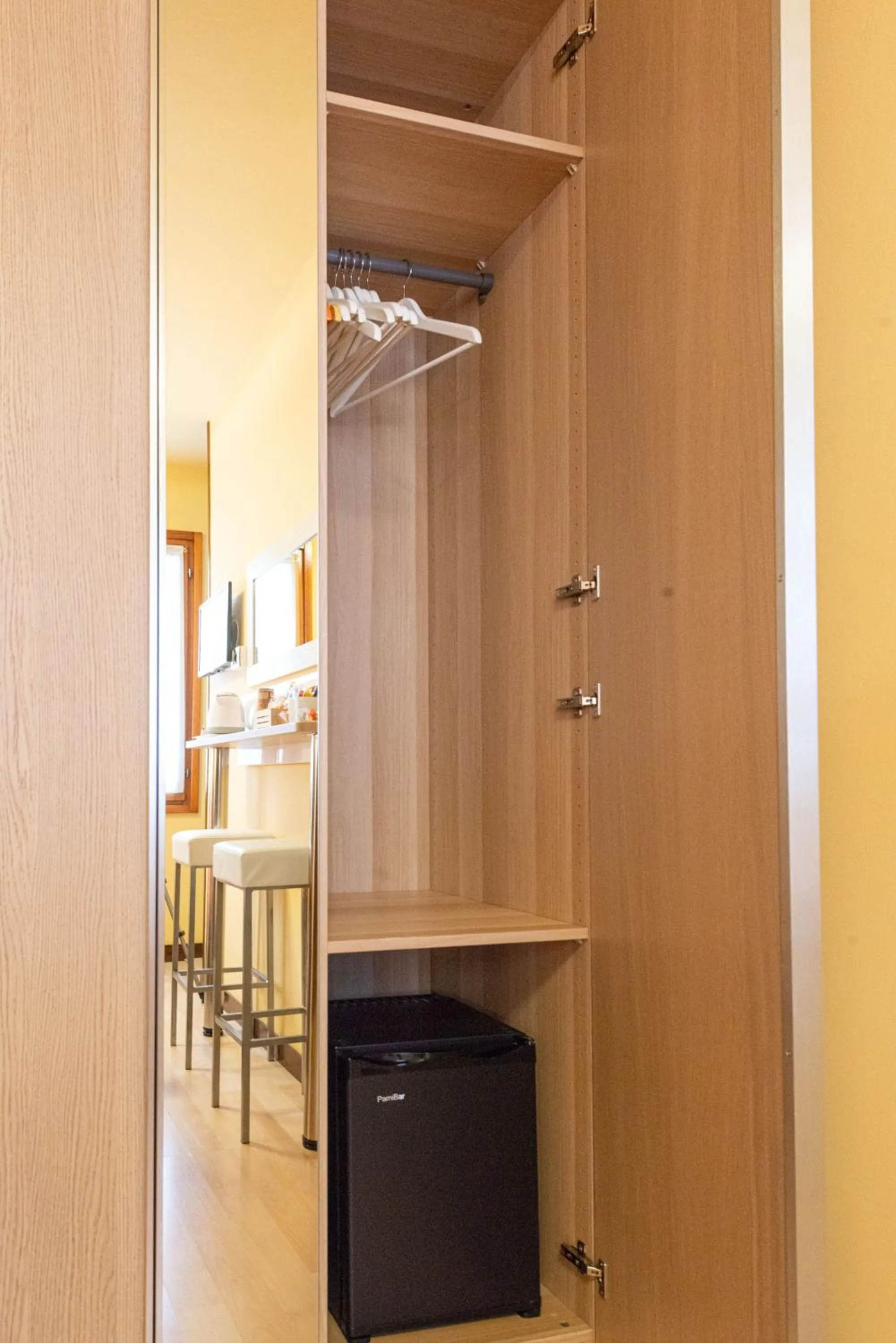 wardrobe in B&B Da Nina Venice