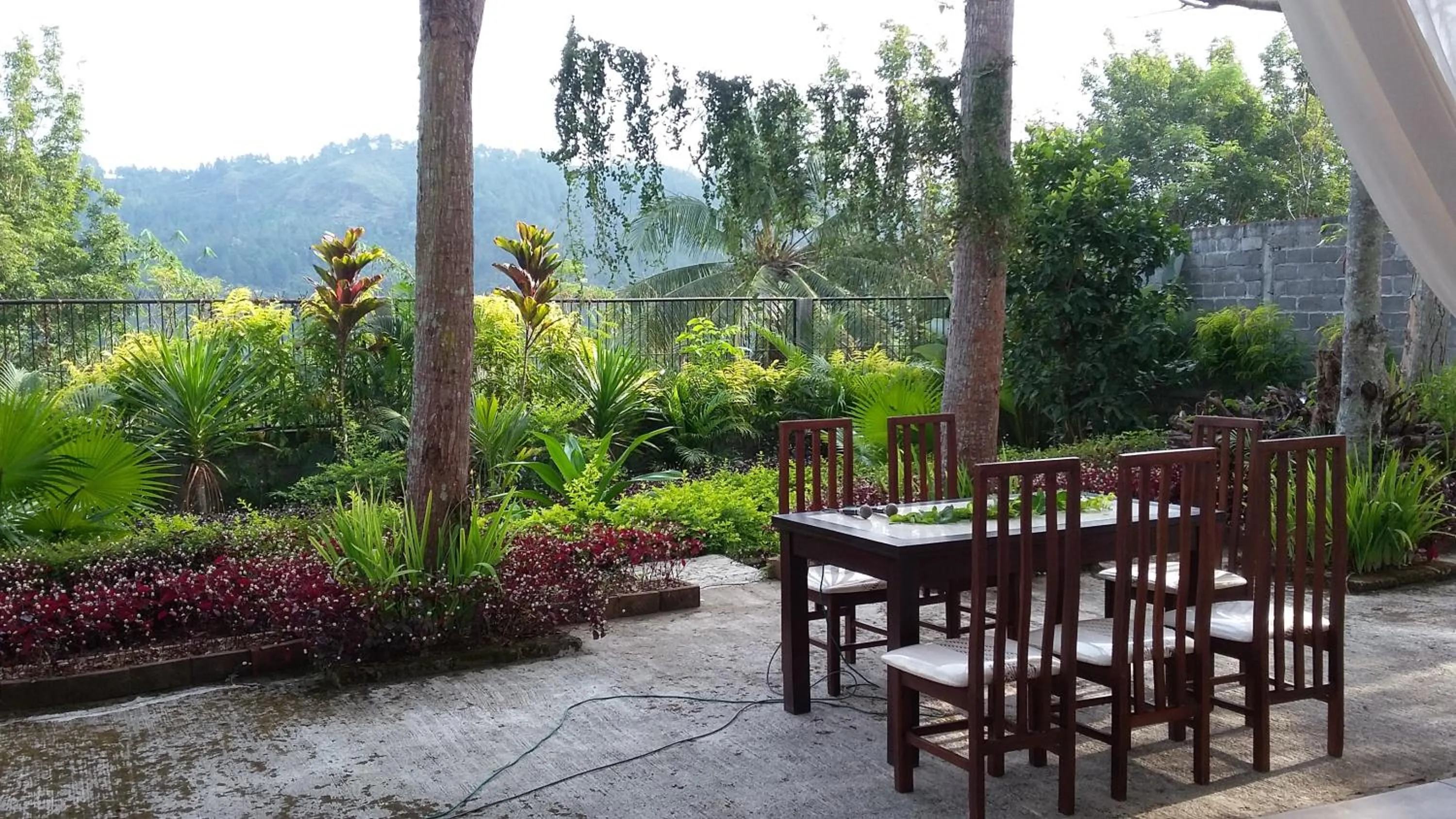Garden in Swaloh Resort & Spa