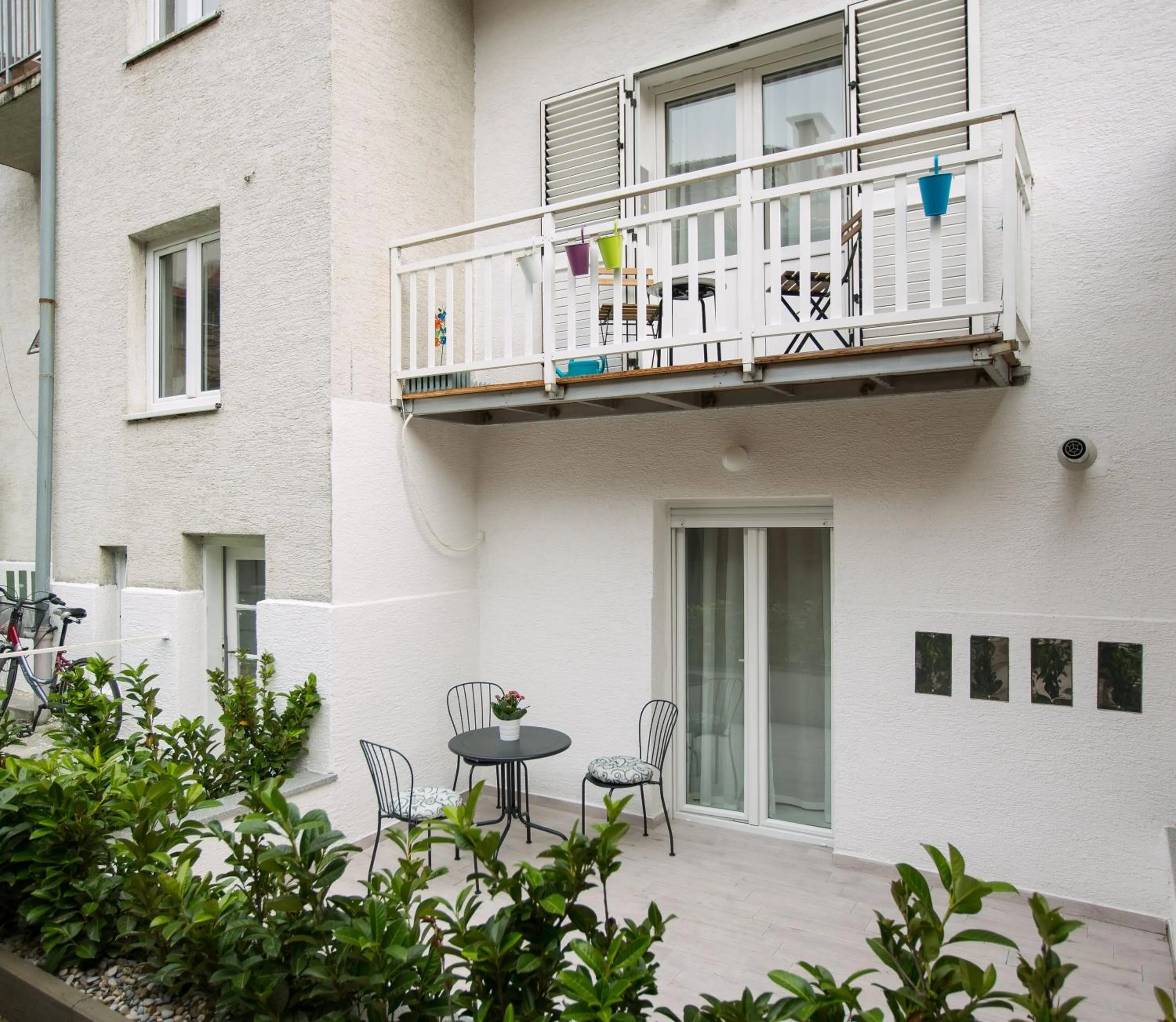 Day in Apartment Witty Please