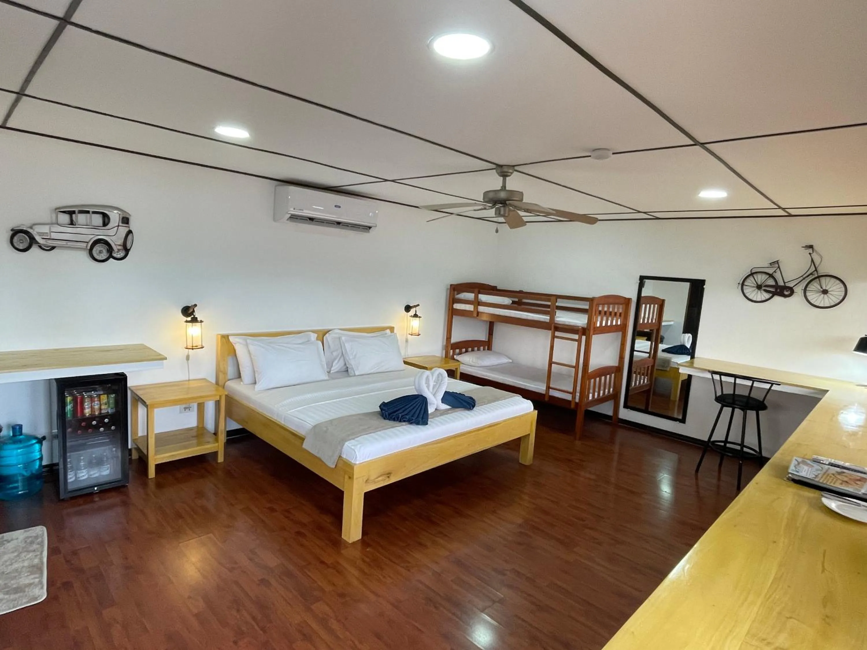 Bedroom, Bed in Parrot Resort Moalboal