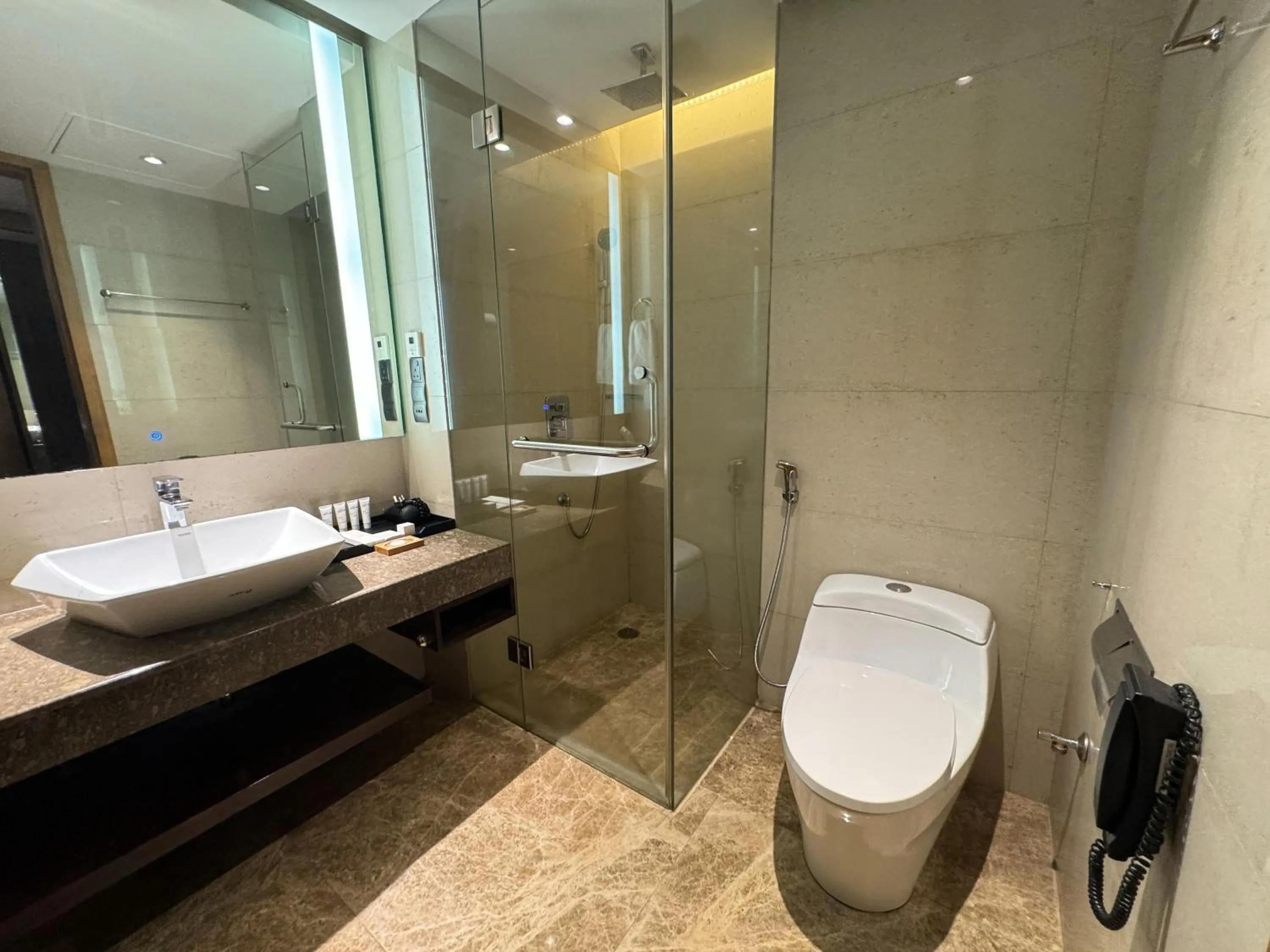 Toilet in Radisson Blu Chattogram Bay View