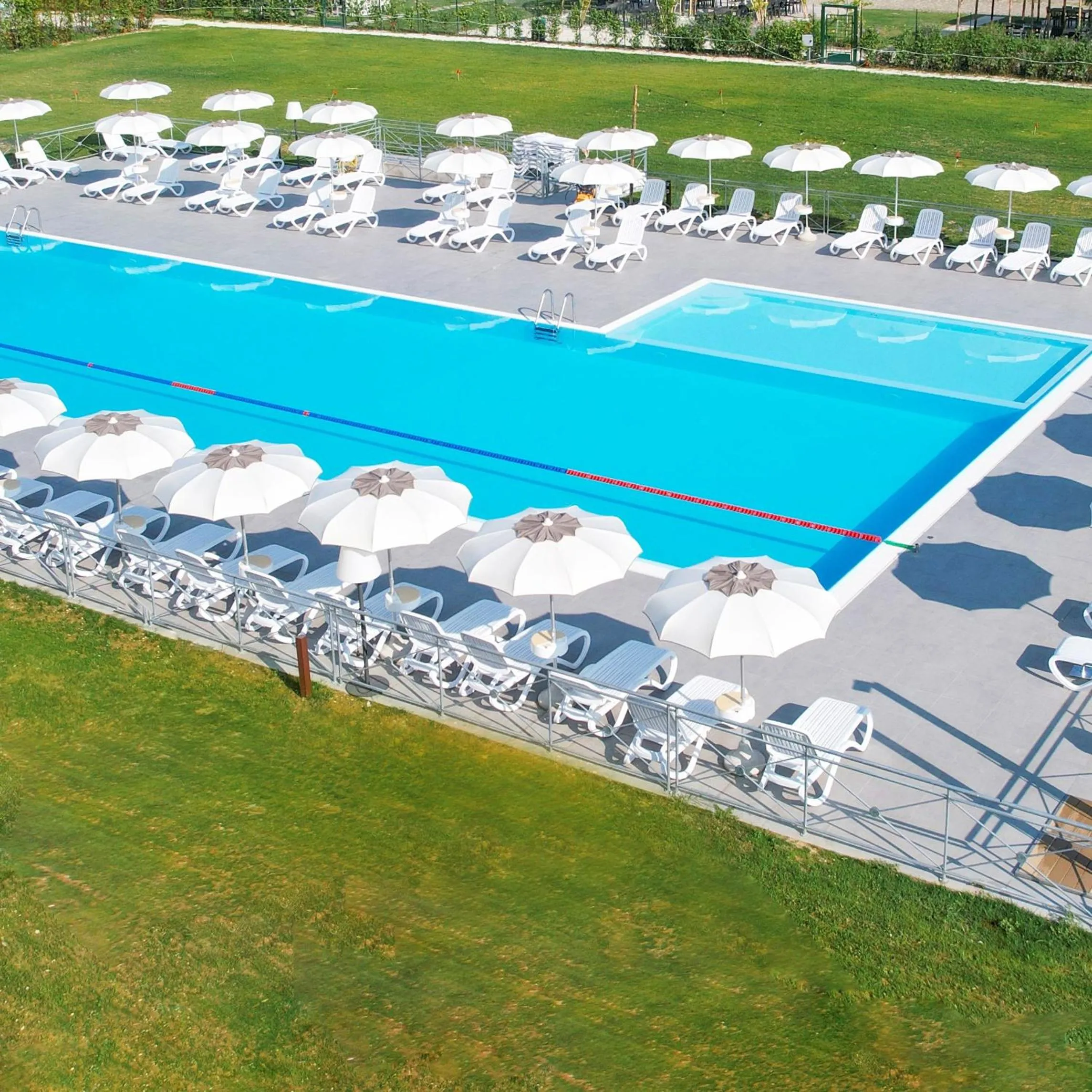 Swimming pool in Moretti Village - B&B