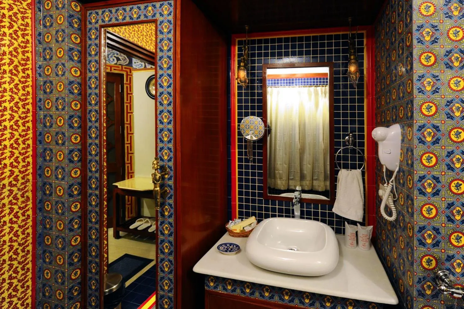 Bathroom in Pearl Palace Heritage Boutique Hotel