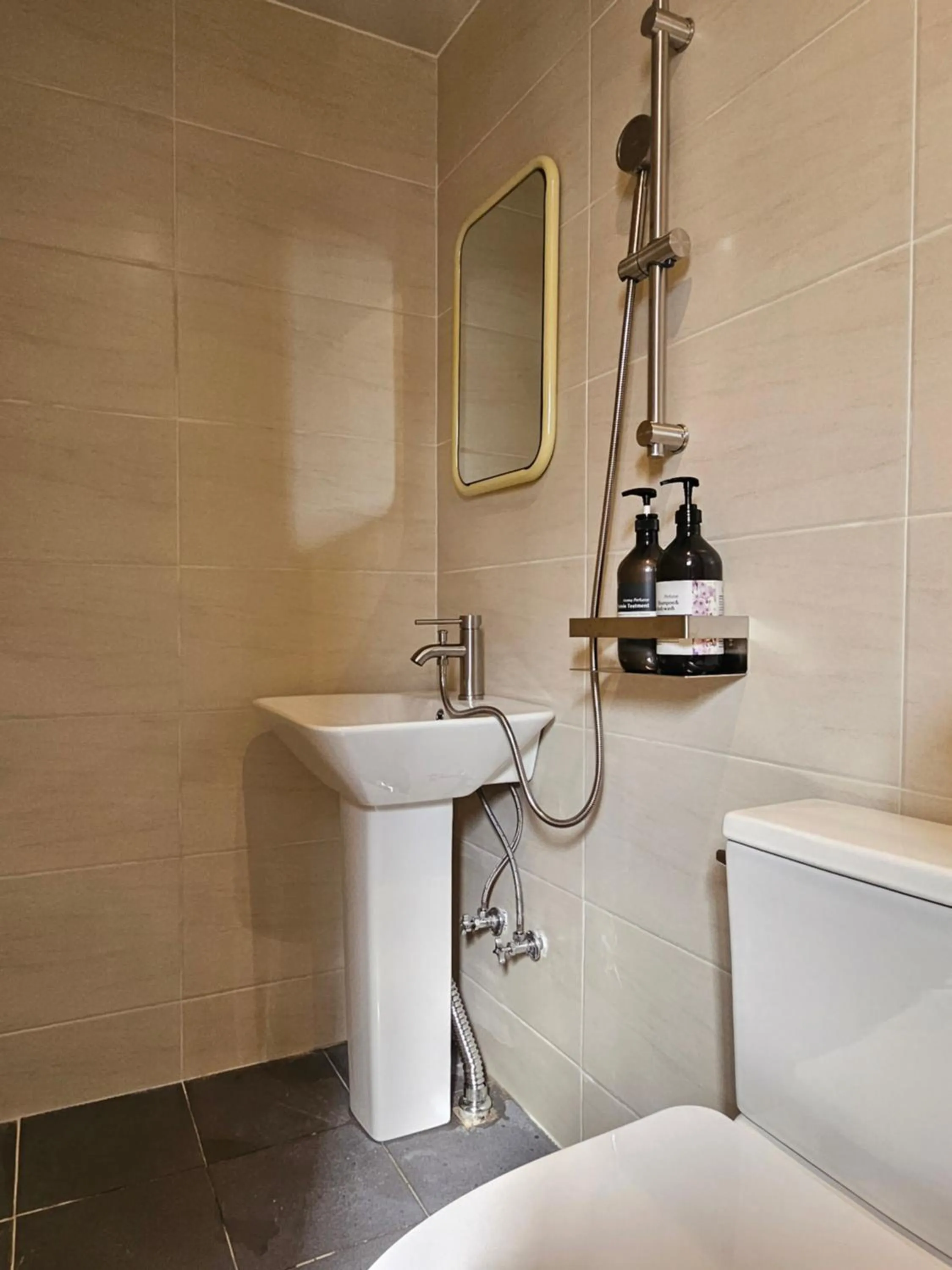 Bathroom in Mido Hostel