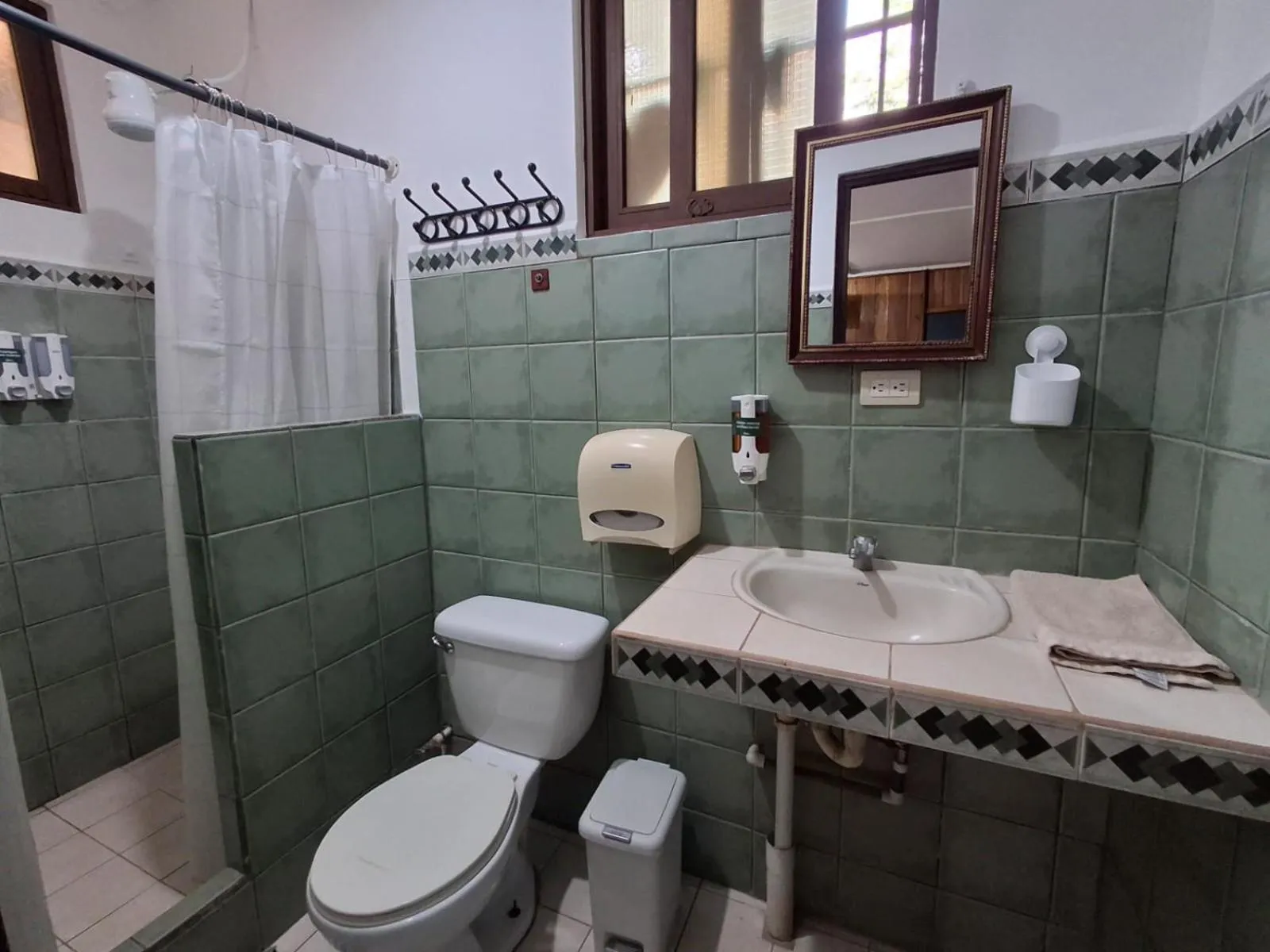 Shower in Hotel Marielos Tamarindo