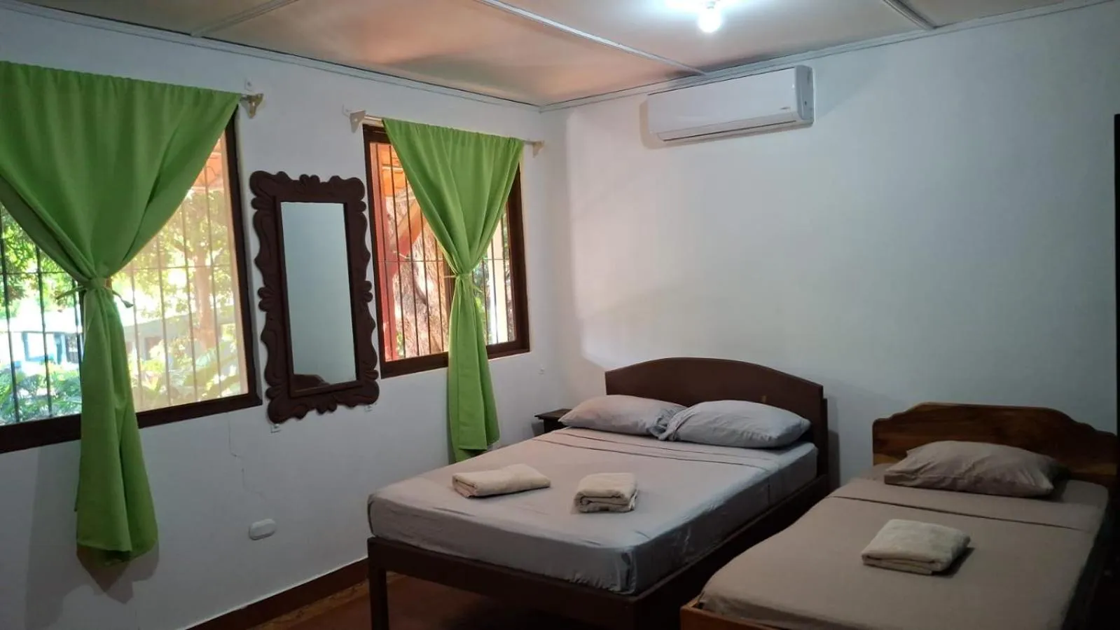 Bedroom, Bed in Hotel Marielos Tamarindo
