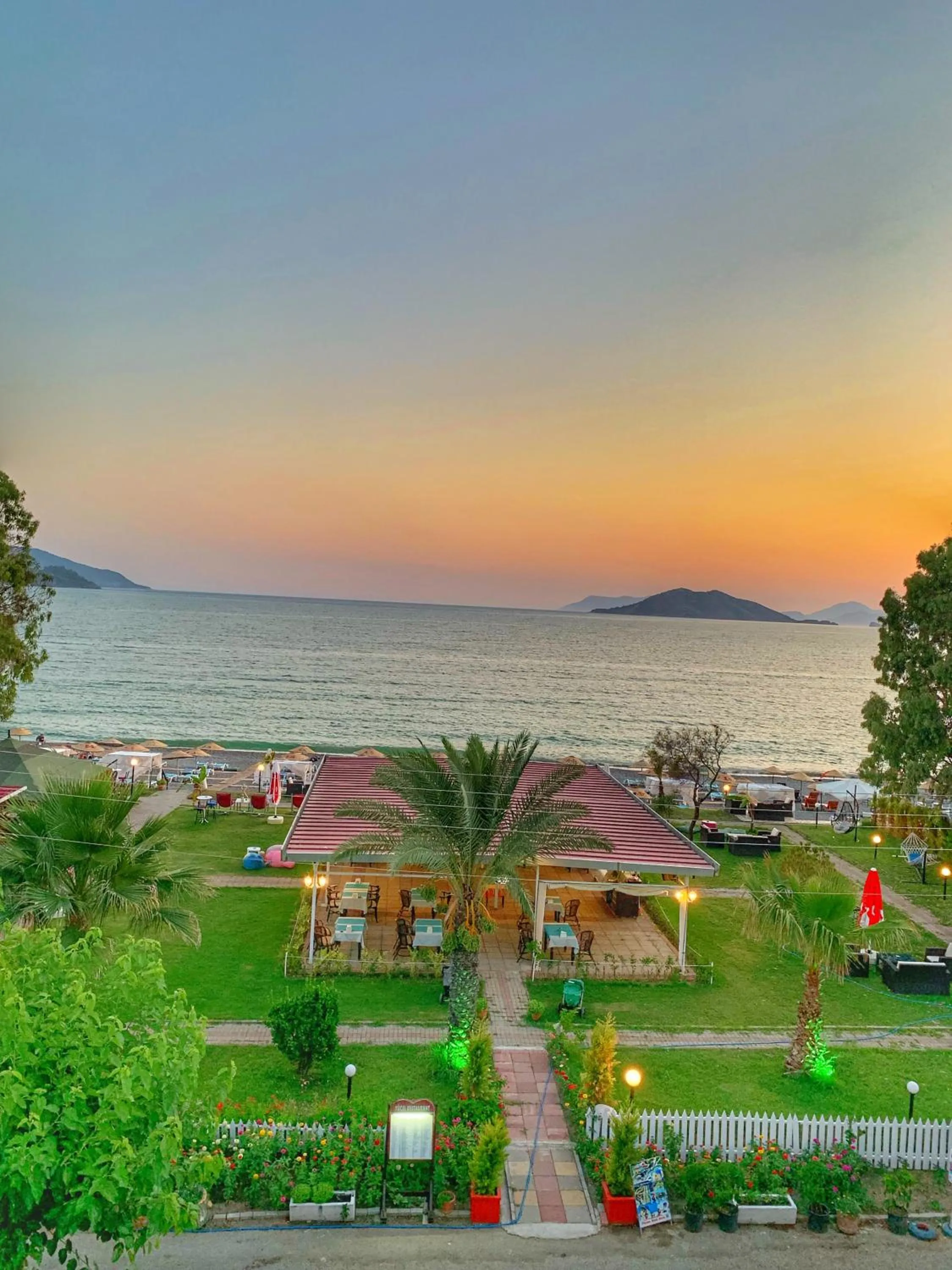 Restaurant/places to eat in Yücel Hotel