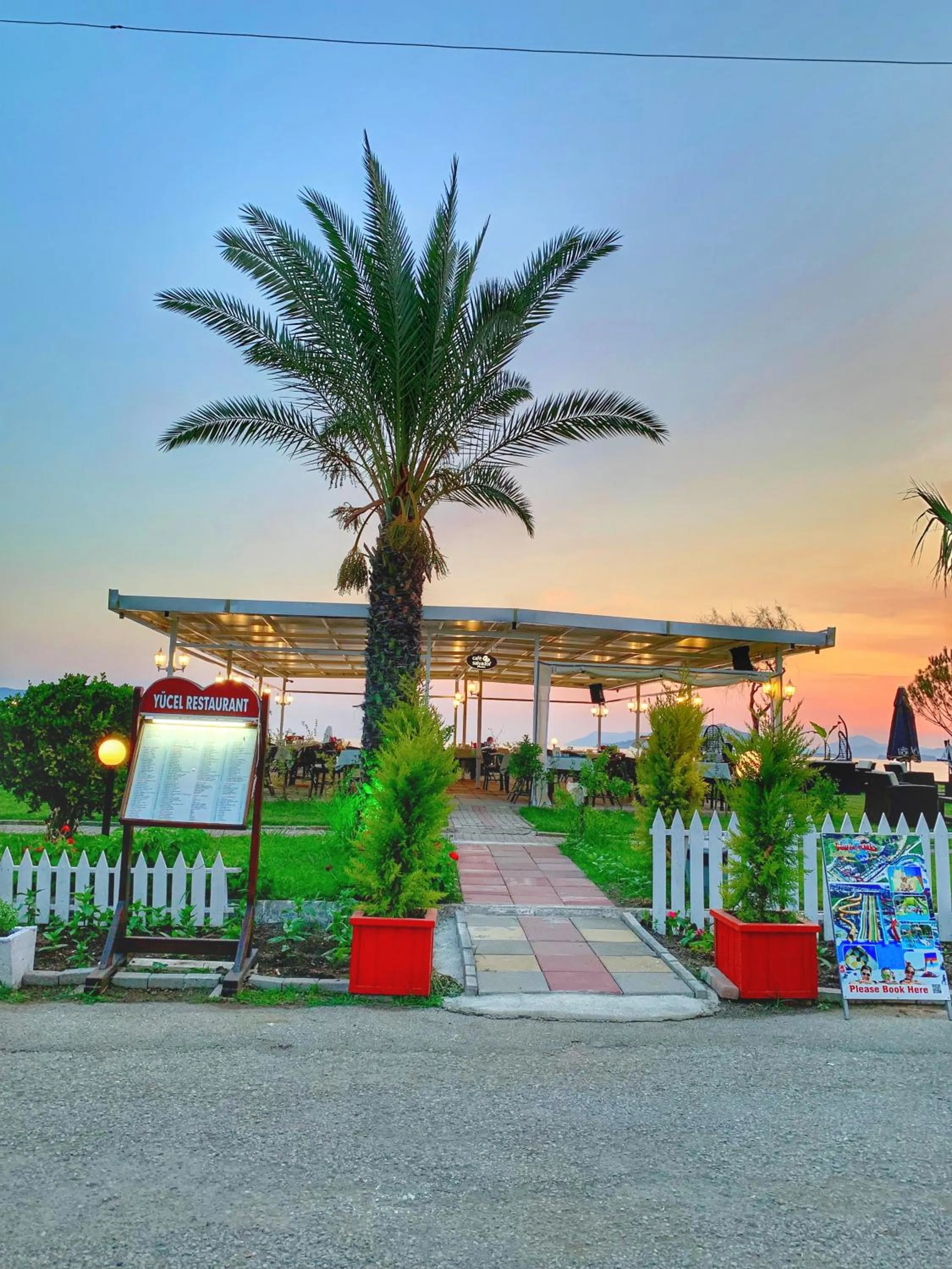 Restaurant/places to eat in Yücel Hotel