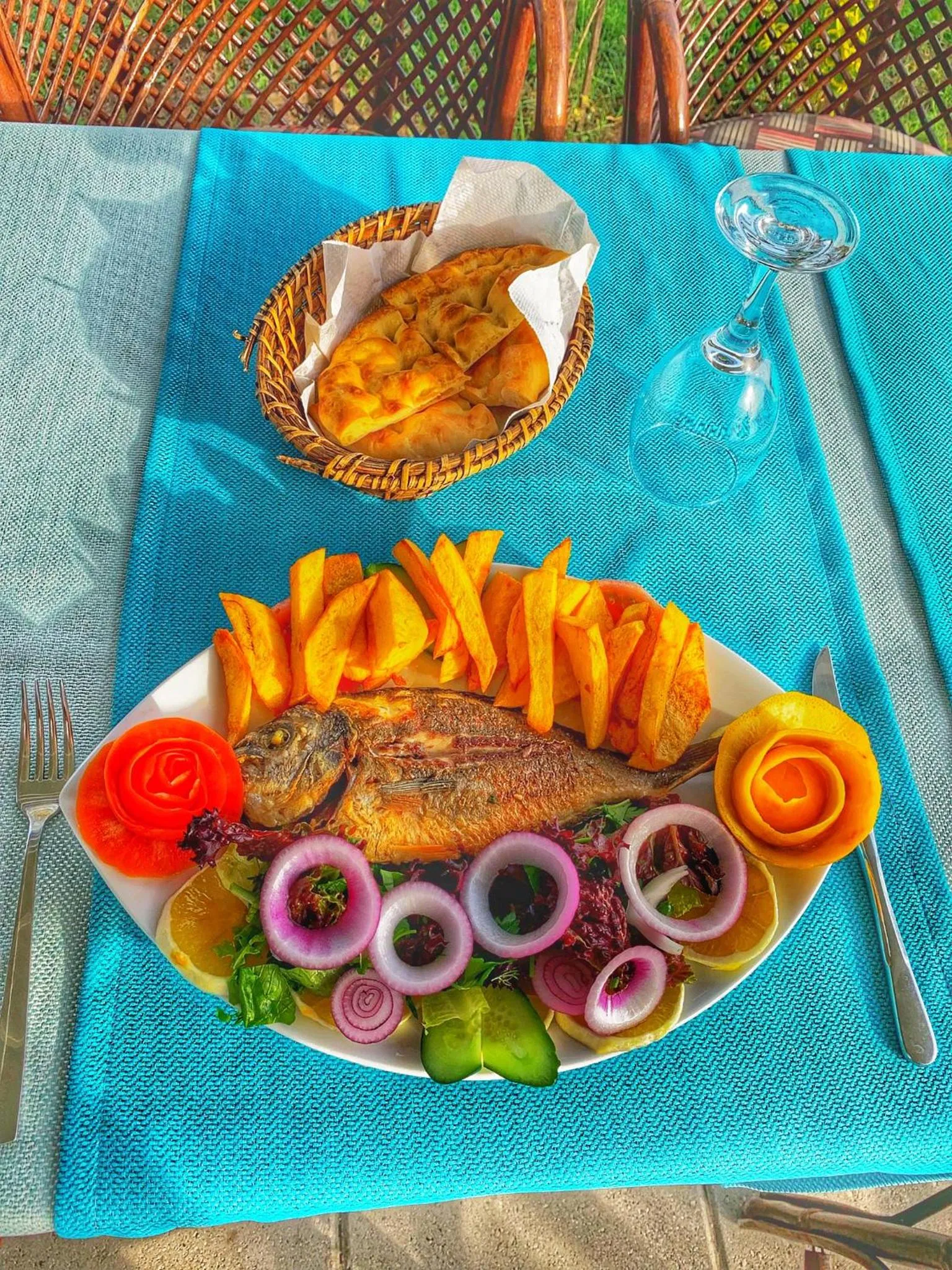 Restaurant/places to eat in Yücel Hotel