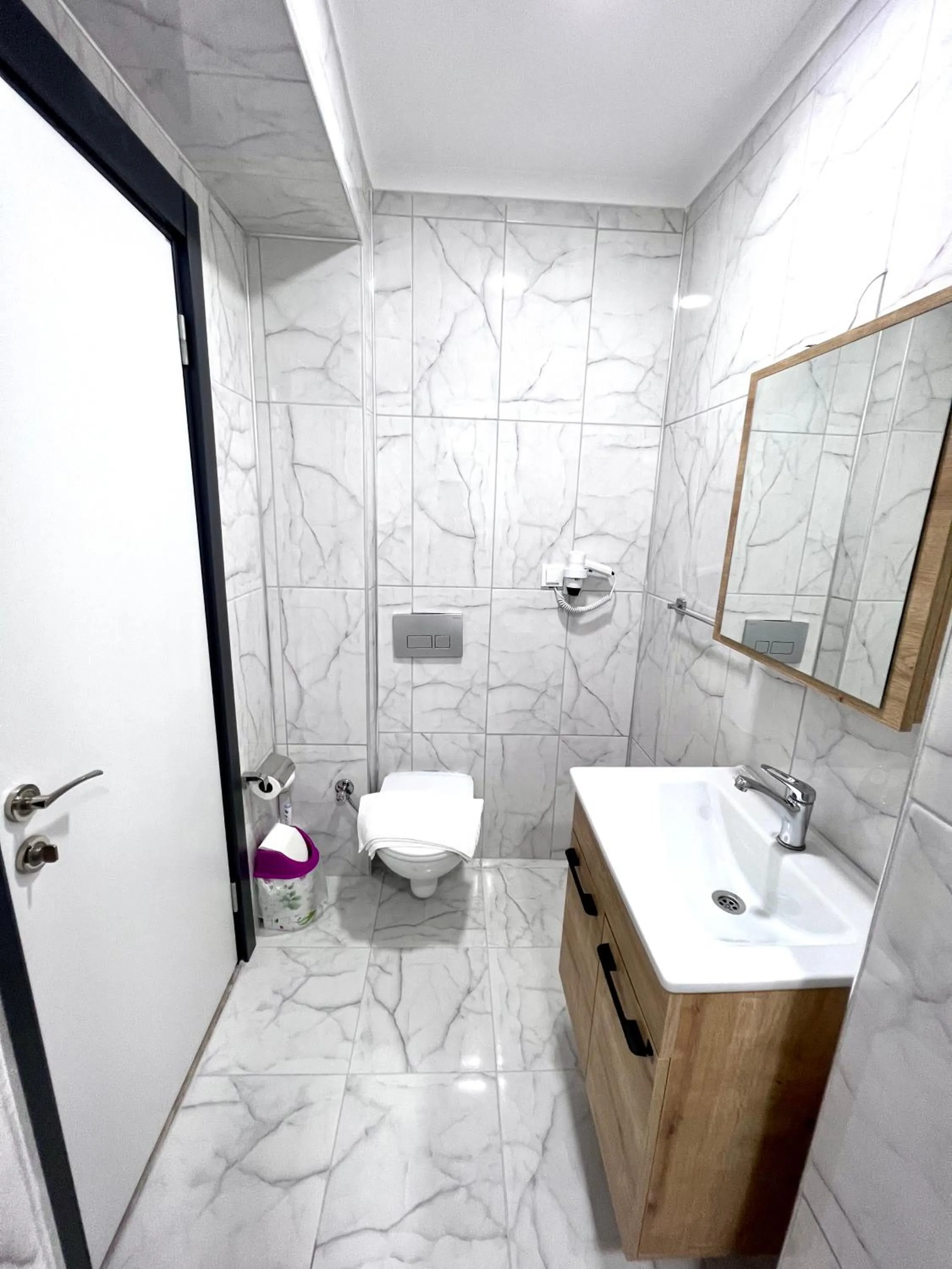 Toilet in Yücel Hotel