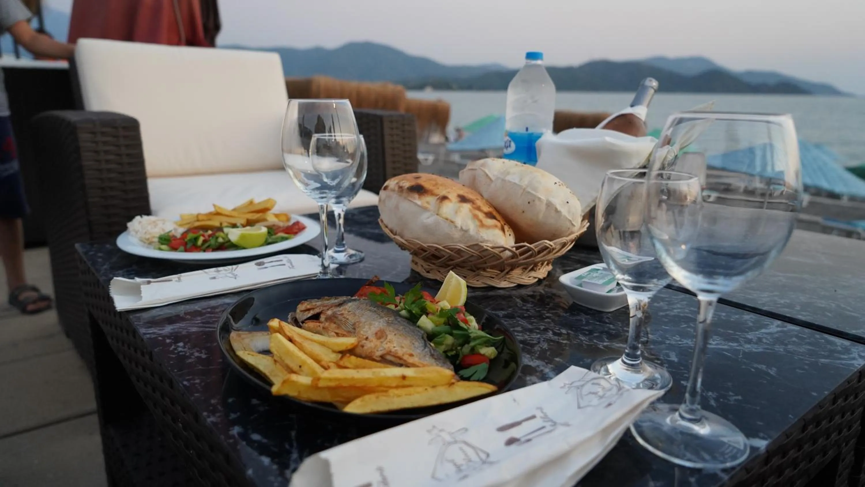 Food and drinks in Yücel Hotel