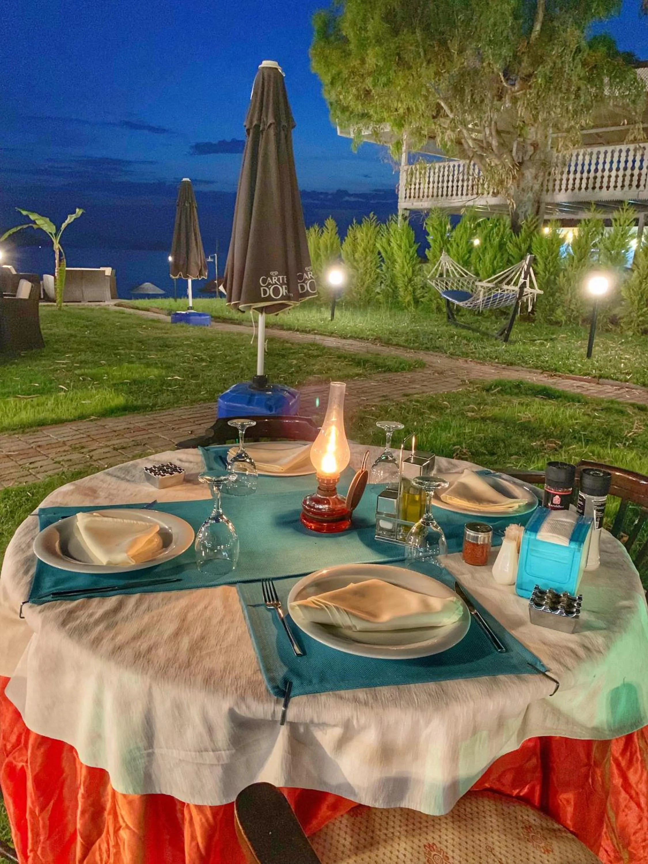 Restaurant/places to eat in Yücel Hotel