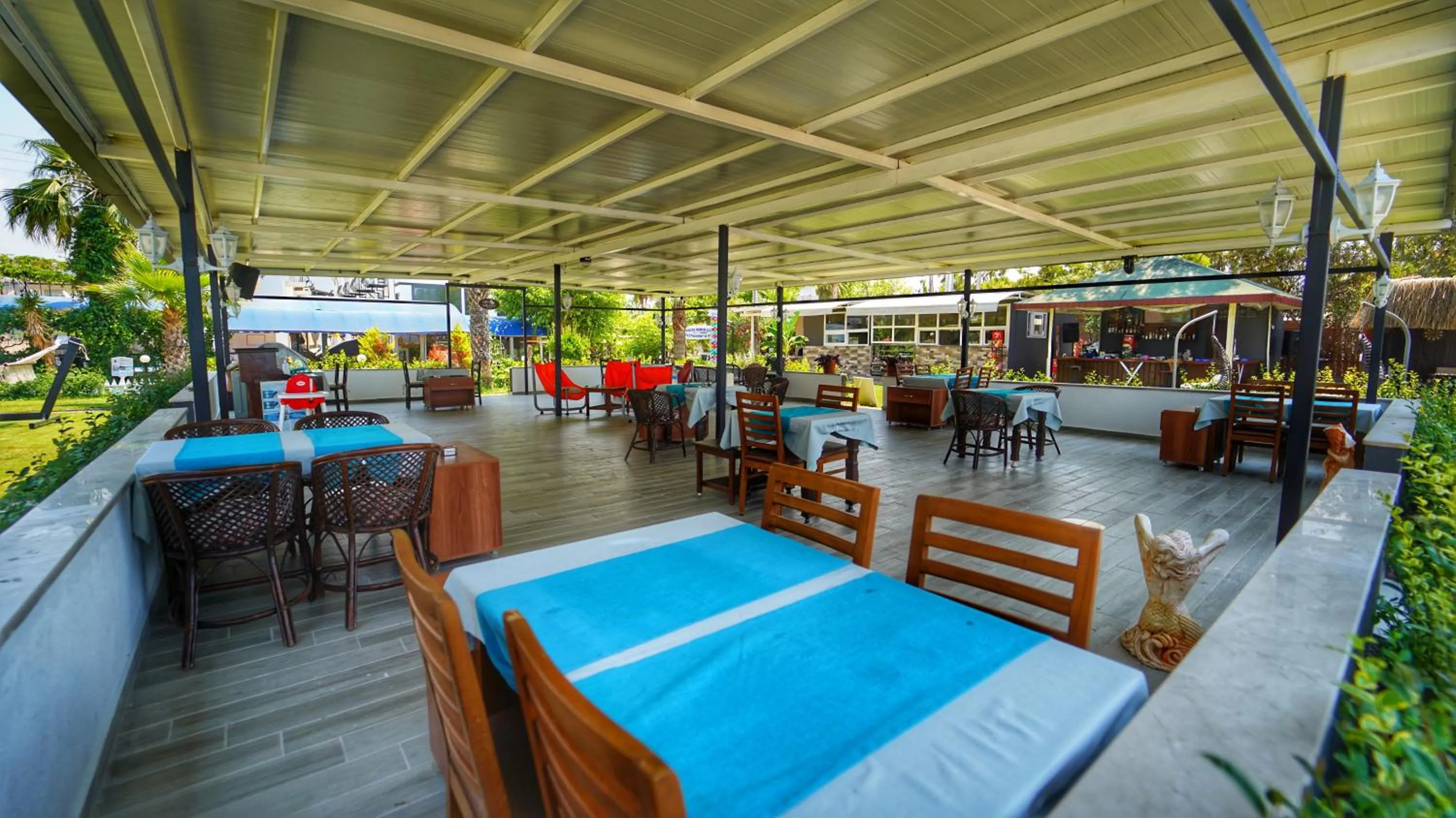 Restaurant/places to eat in Yücel Hotel
