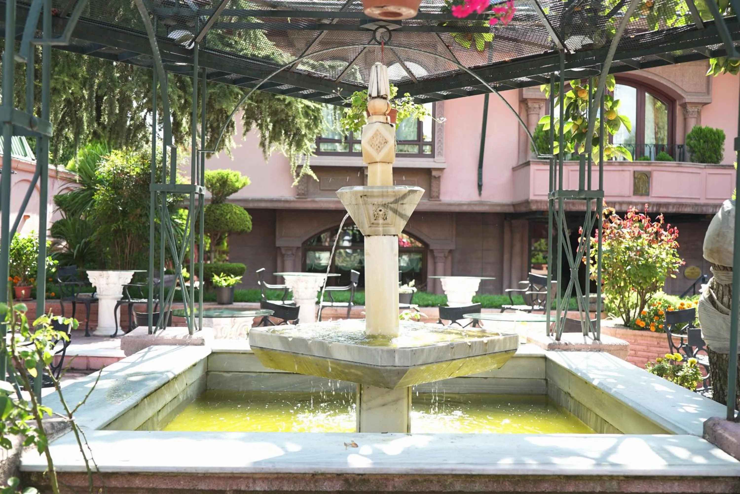 Garden in Sultanahmet Palace Hotel