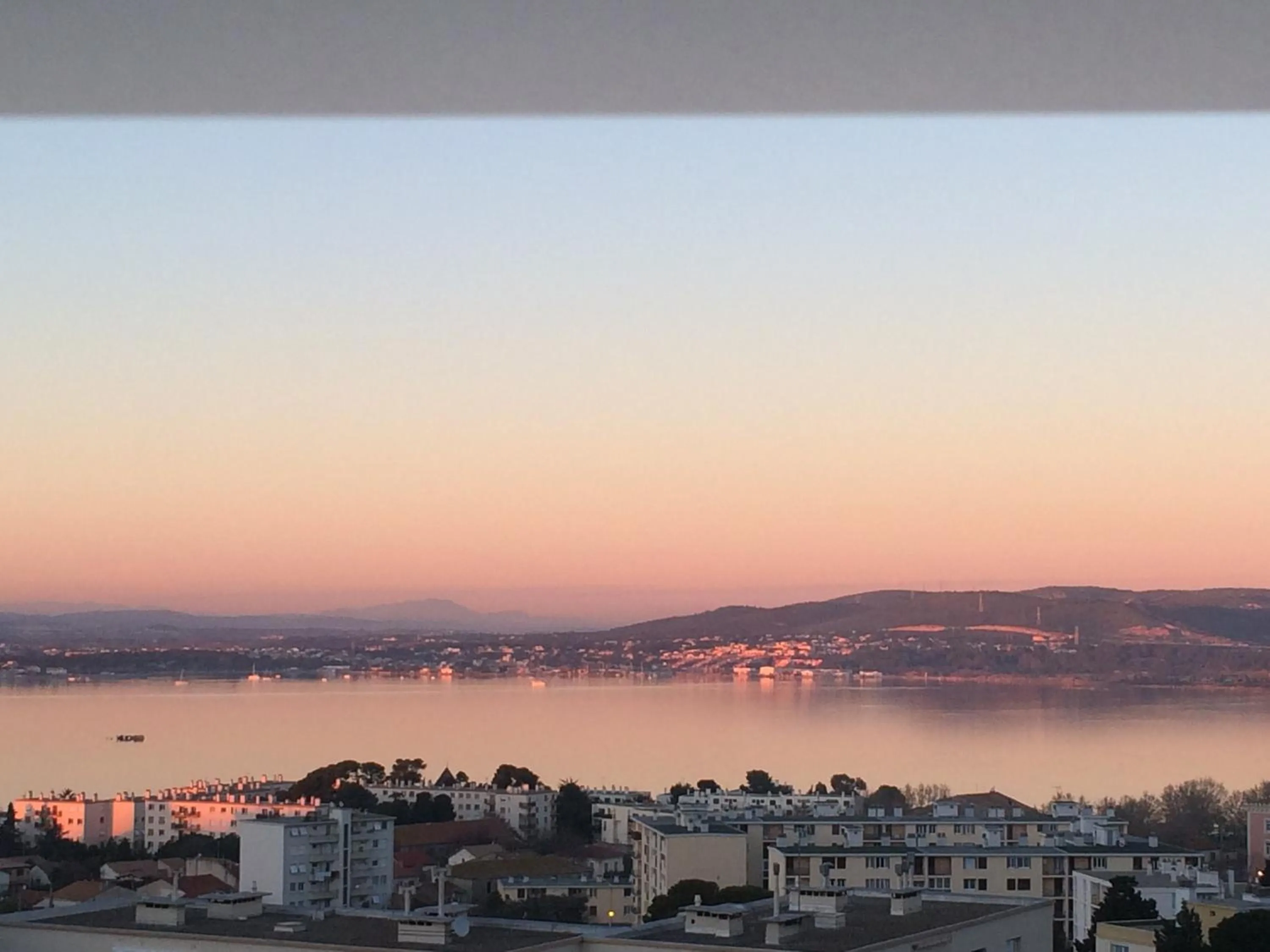 Sunset in Domitys Le Ruban d'Azur résidence services séniors