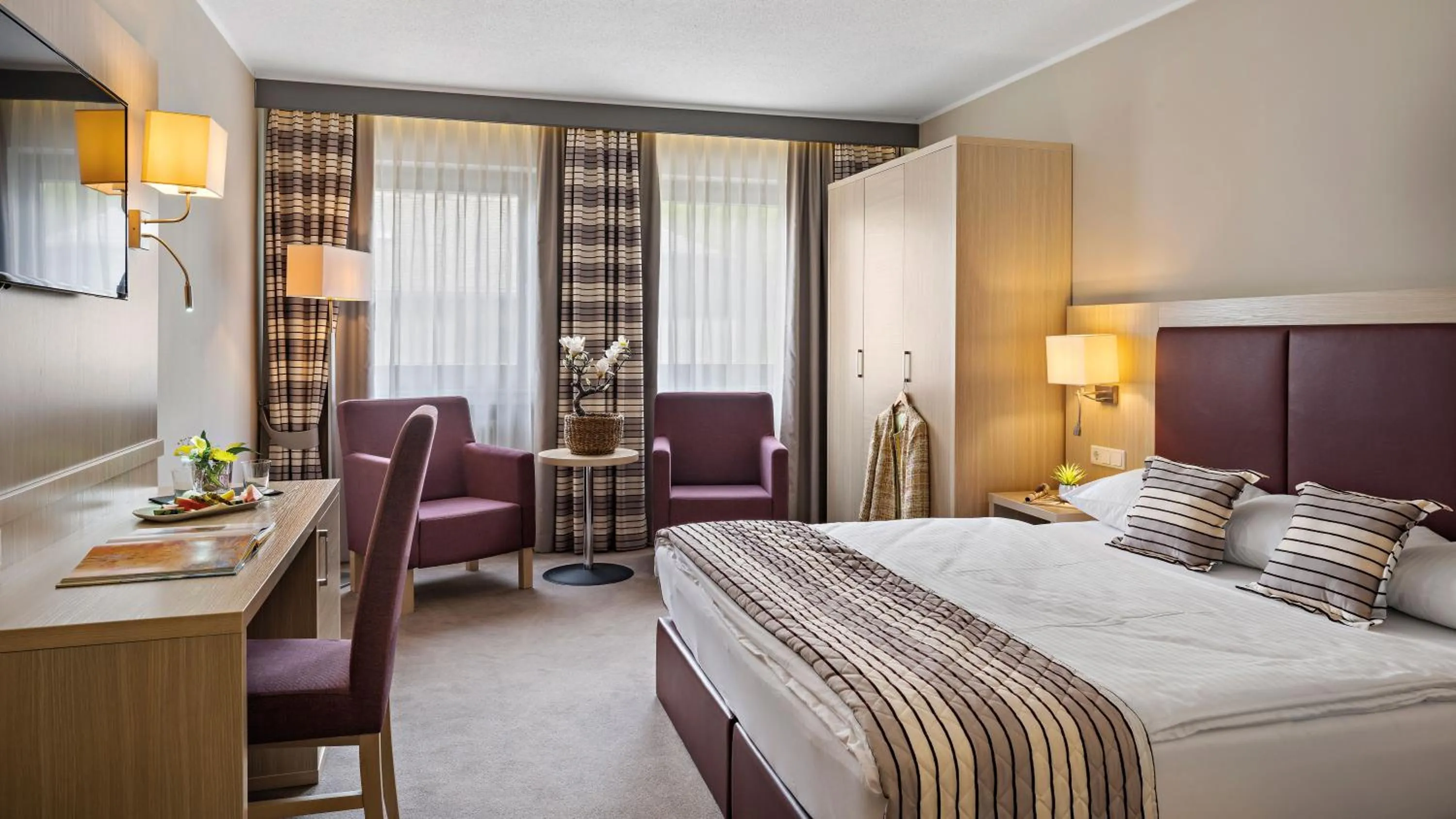 Photo of the whole room, Bed in Hotel Diehlberg