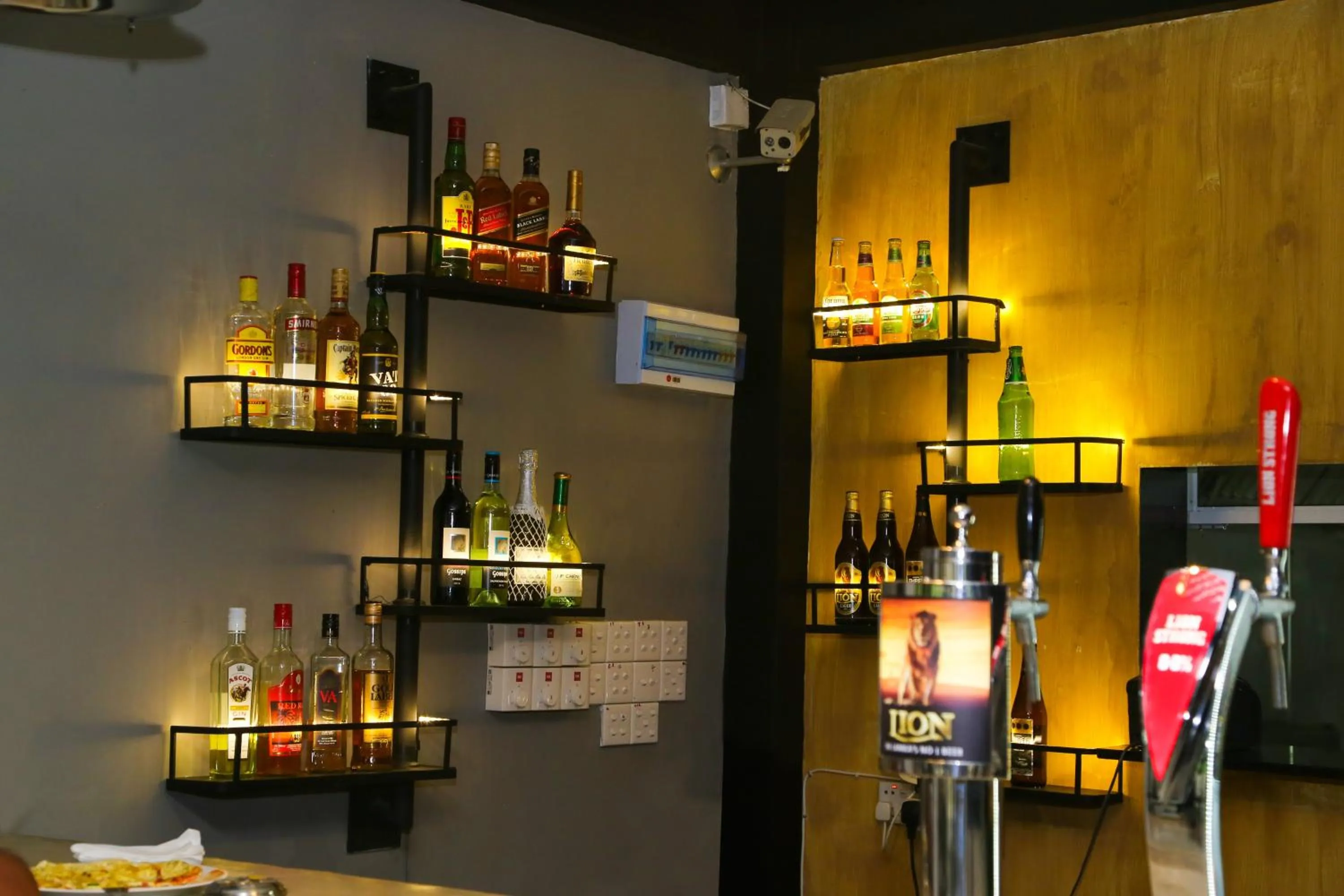 Alcoholic drinks in Paradise Inn