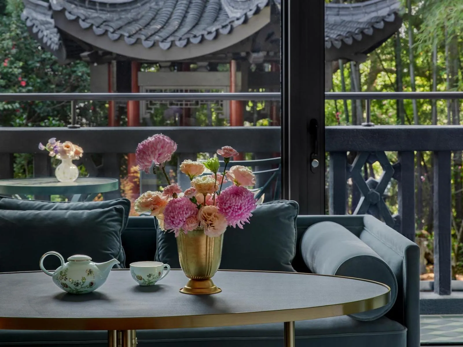 Garden view in The Silk Lakehouse, Shangri-La Hangzhou