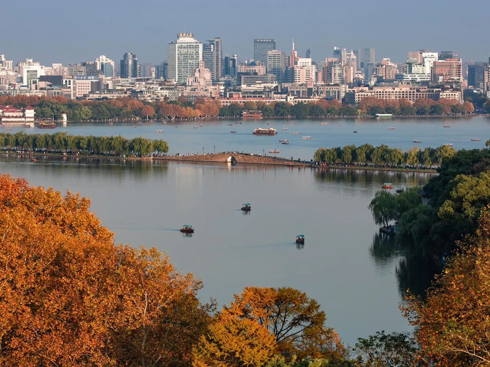 Natural landscape in The Silk Lakehouse, Shangri-La Hangzhou