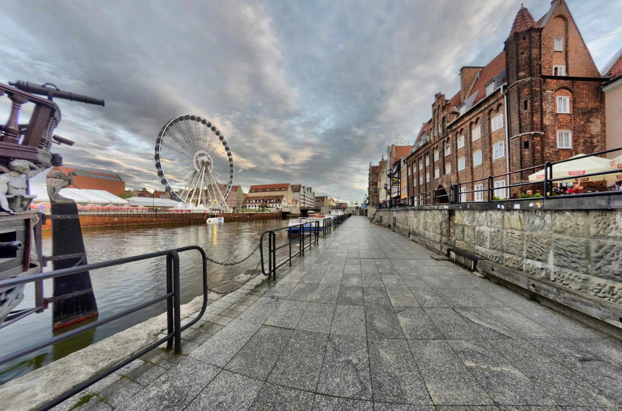 Hiking in Old Town by Welcome Apartment