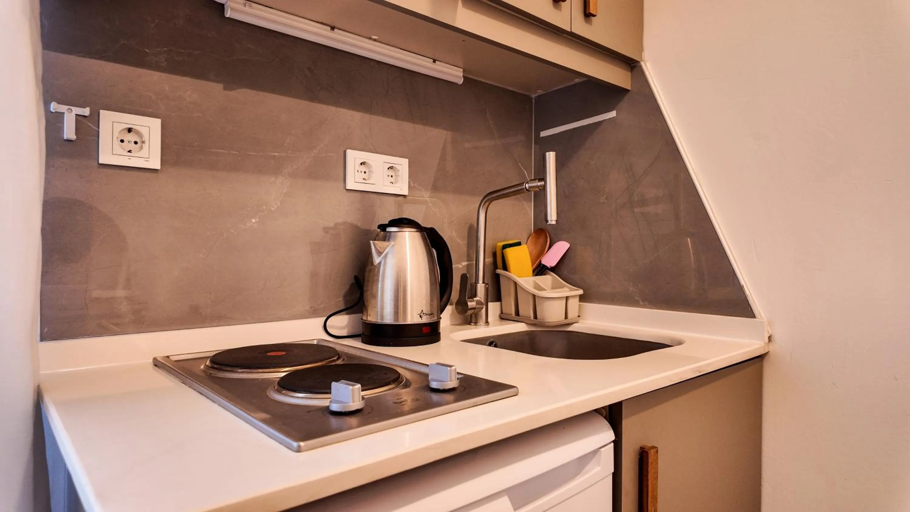 Coffee/tea facilities in Agion Living Taksim Cihangir