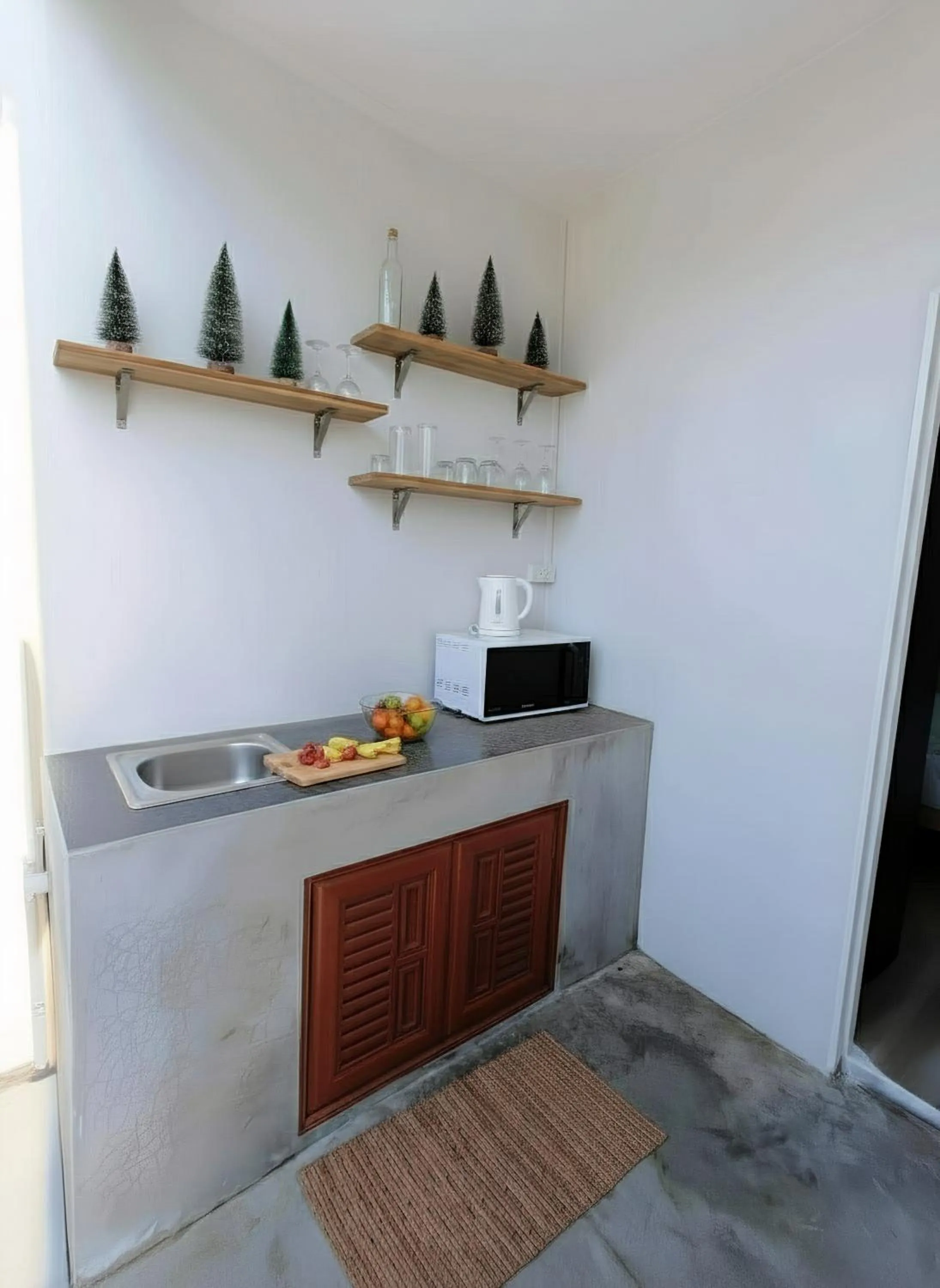 Kitchen or kitchenette in Ko Lanta Hotels and Working Space