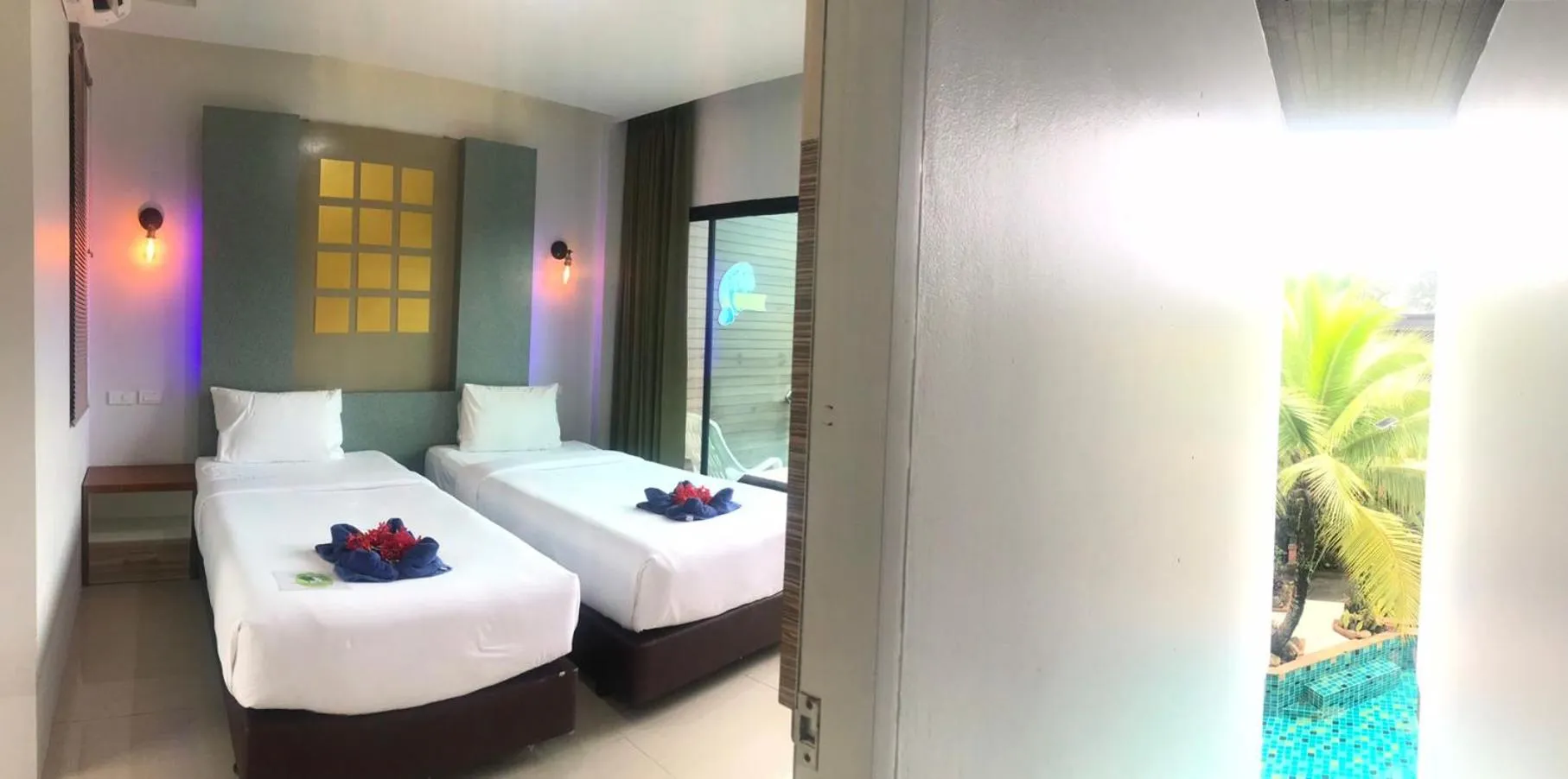 Bed in Rimnatee Resort Trang