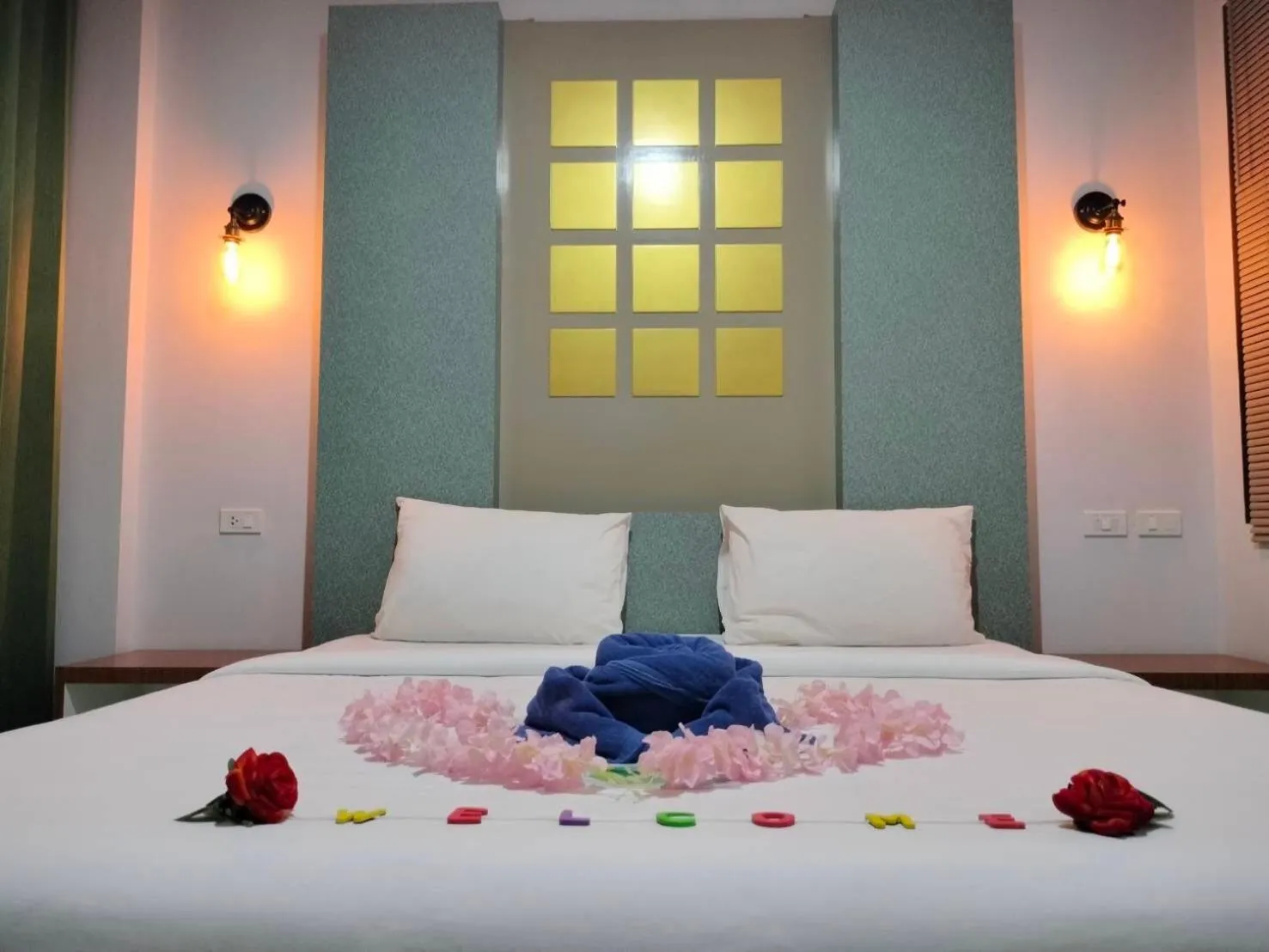 Bed in Rimnatee Resort Trang