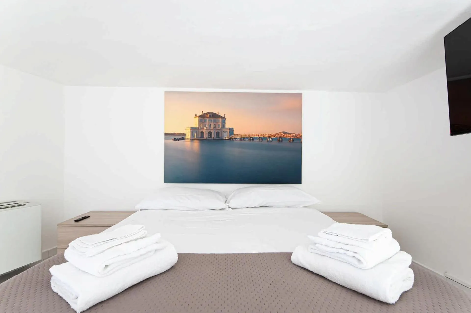 Bed in Appartamenti La Dimora di Parthenope Centro Storico