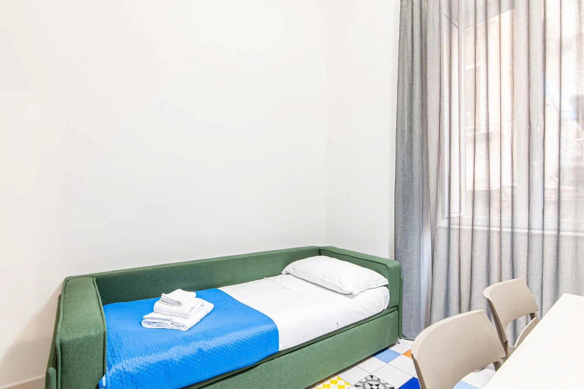 Bed in Appartamenti La Dimora di Parthenope Centro Storico