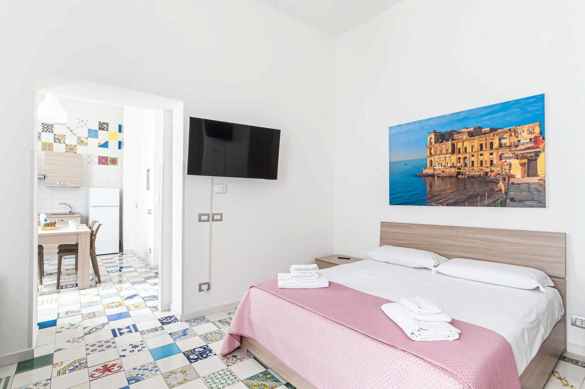 Bed in Appartamenti La Dimora di Parthenope Centro Storico