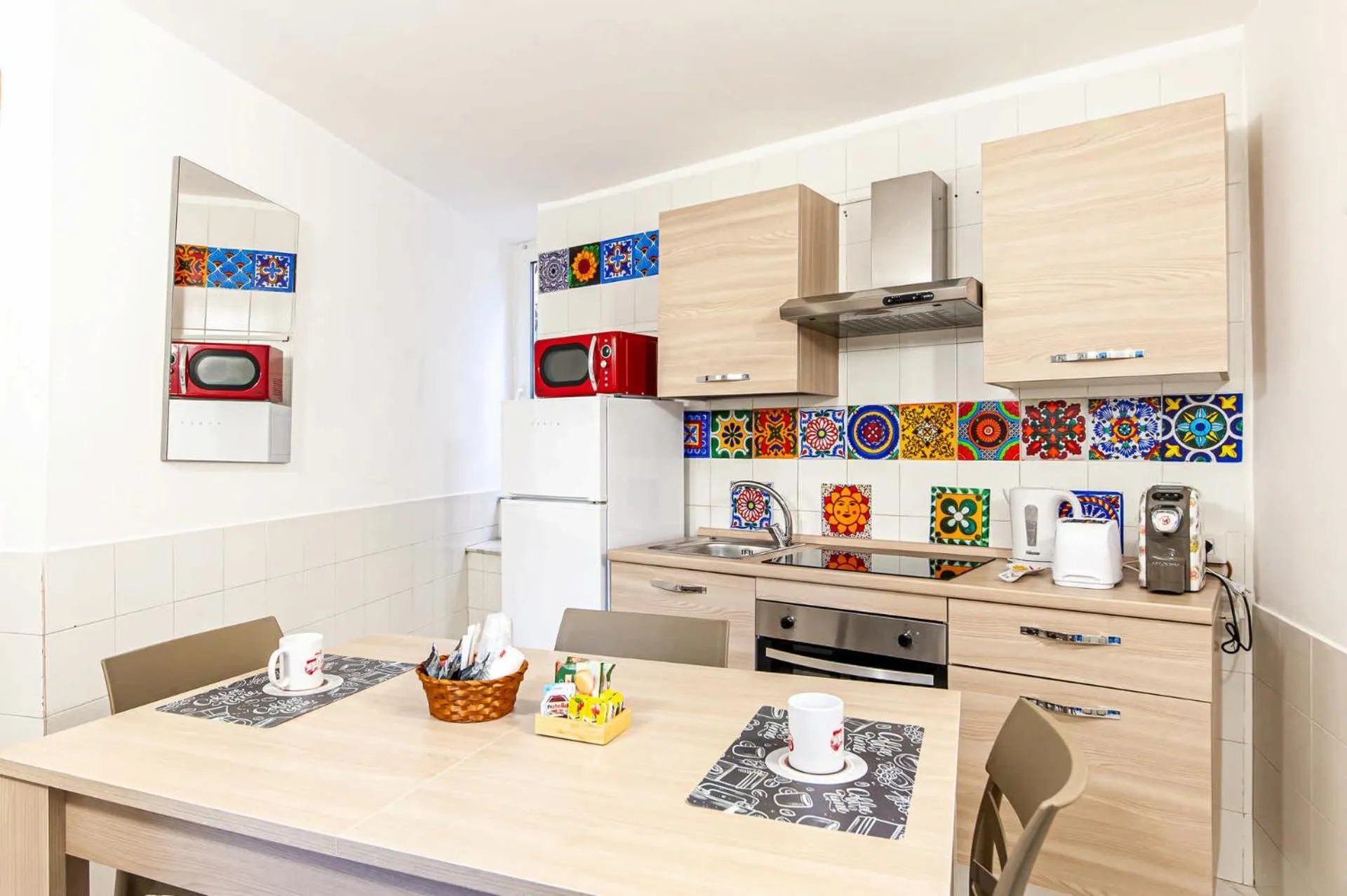 Coffee/tea facilities in Appartamenti La Dimora di Parthenope Centro Storico