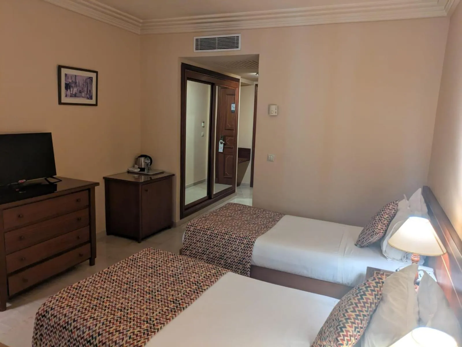 Bed in Hôtel LE CONSUL