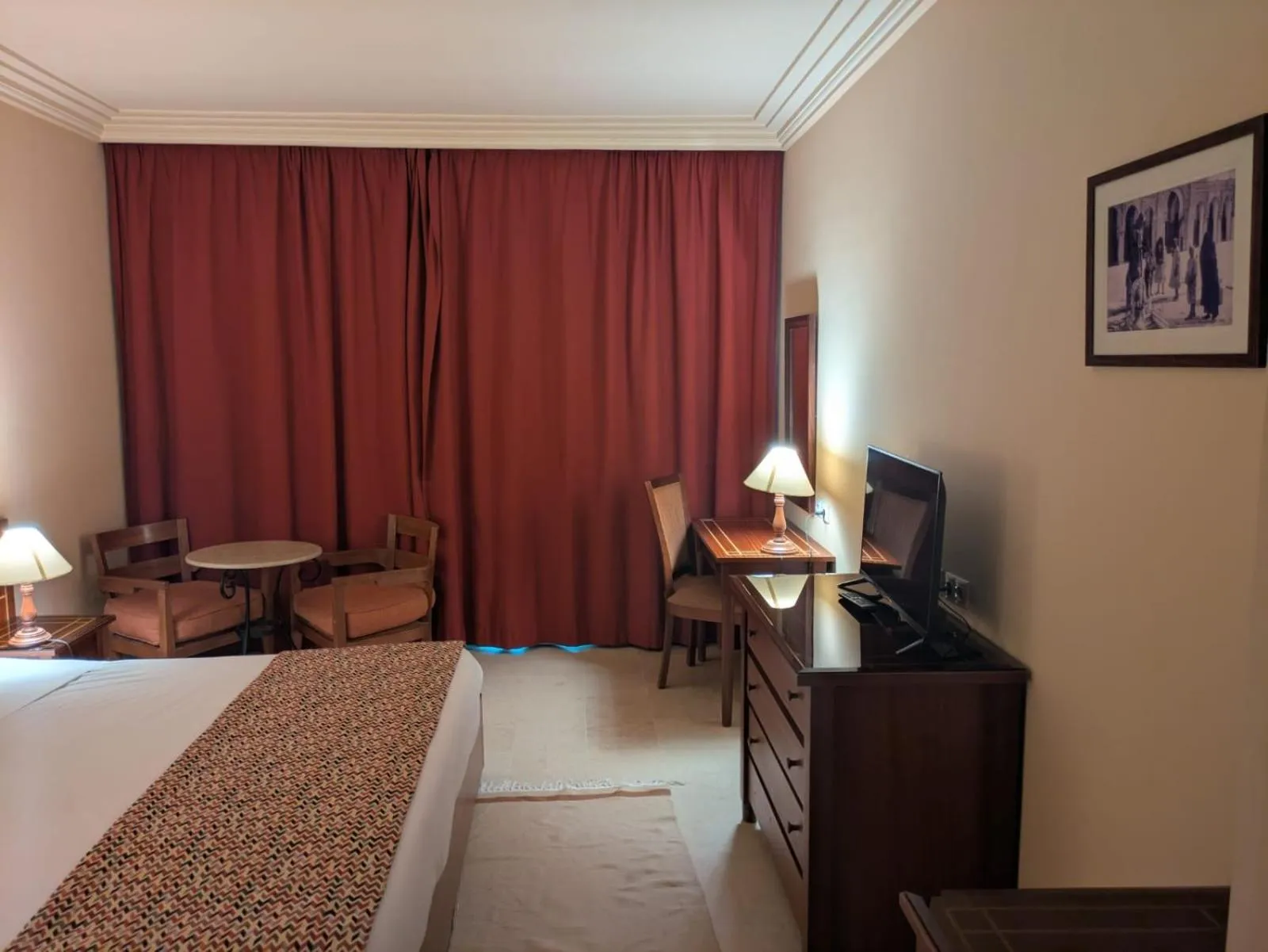 Bedroom, Bed in Hôtel LE CONSUL