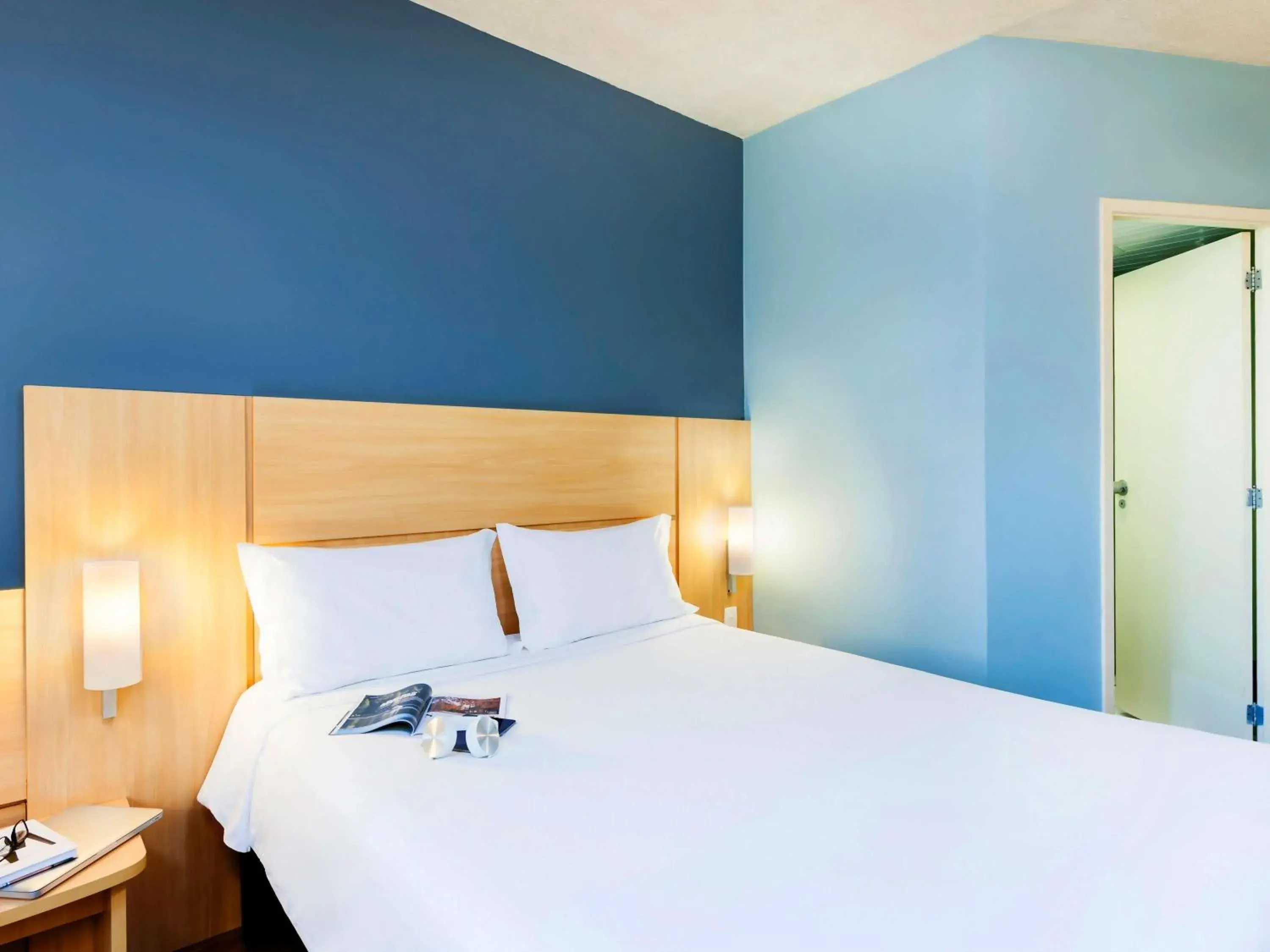 Standard Apartment with Queen Bed in ibis Paulinia Standard Apartment with Queen Bed in ibis Paulinia