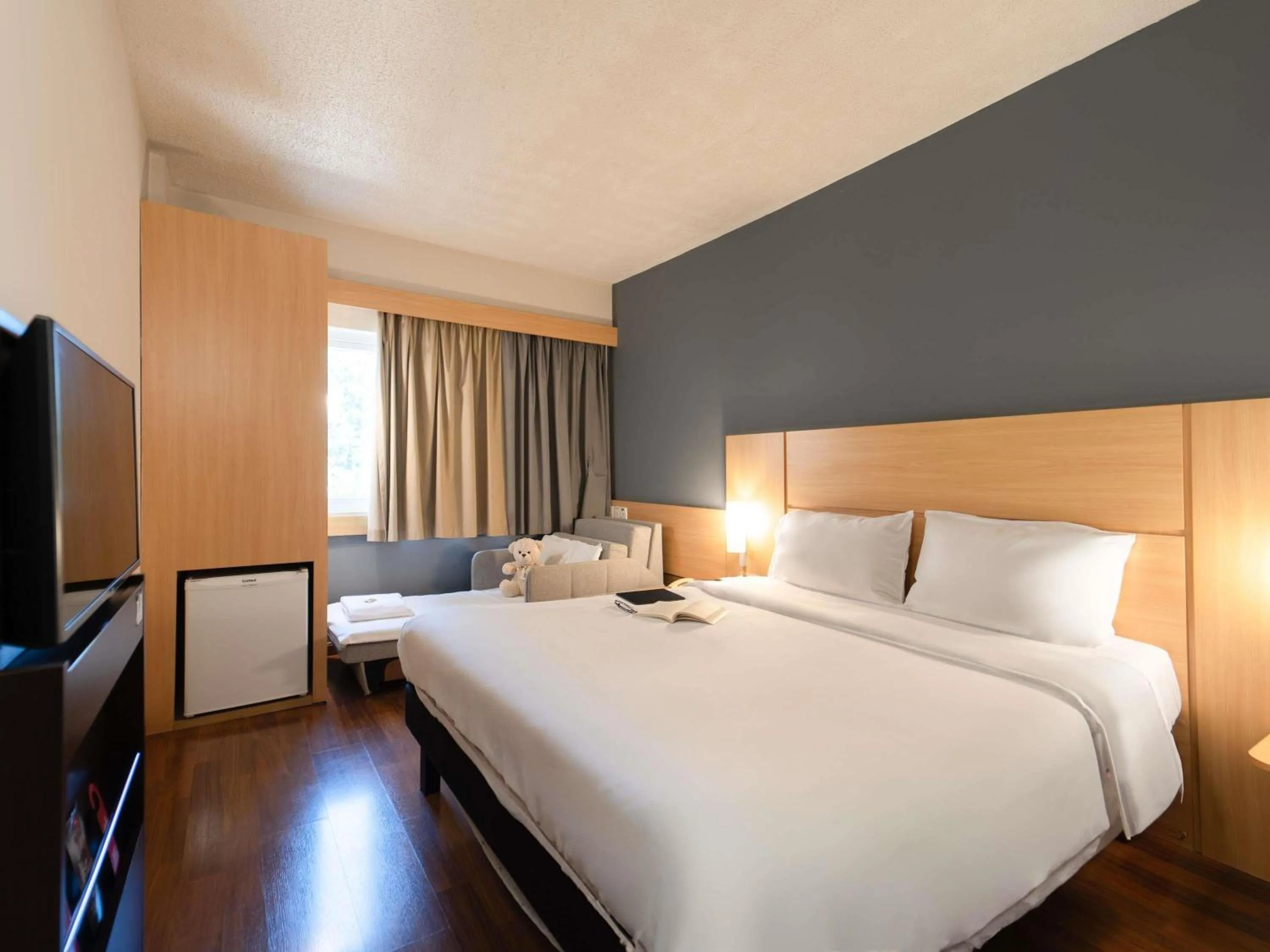 Bedroom, Bed in ibis Paulinia