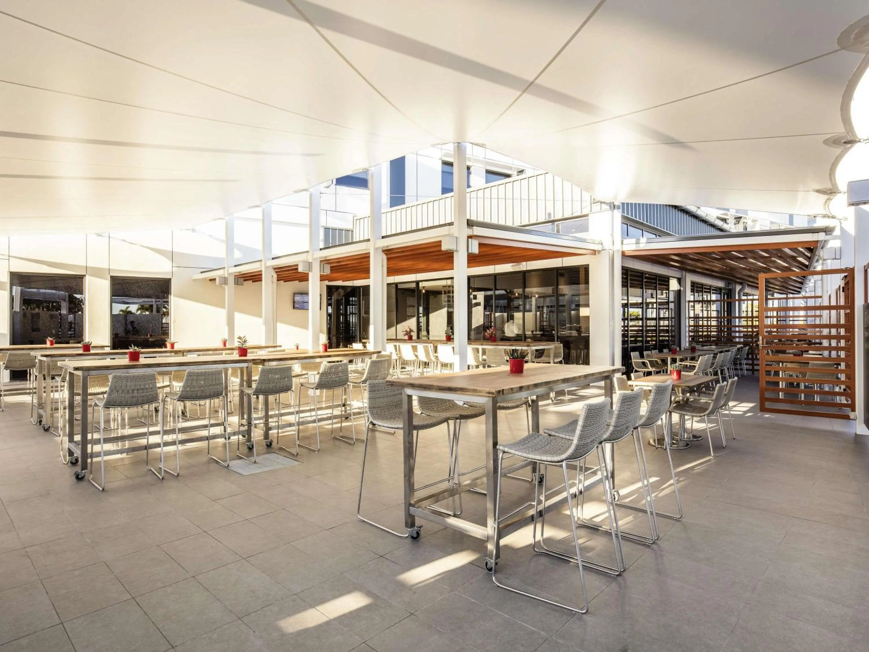 Restaurant/places to eat in Ibis Mackay