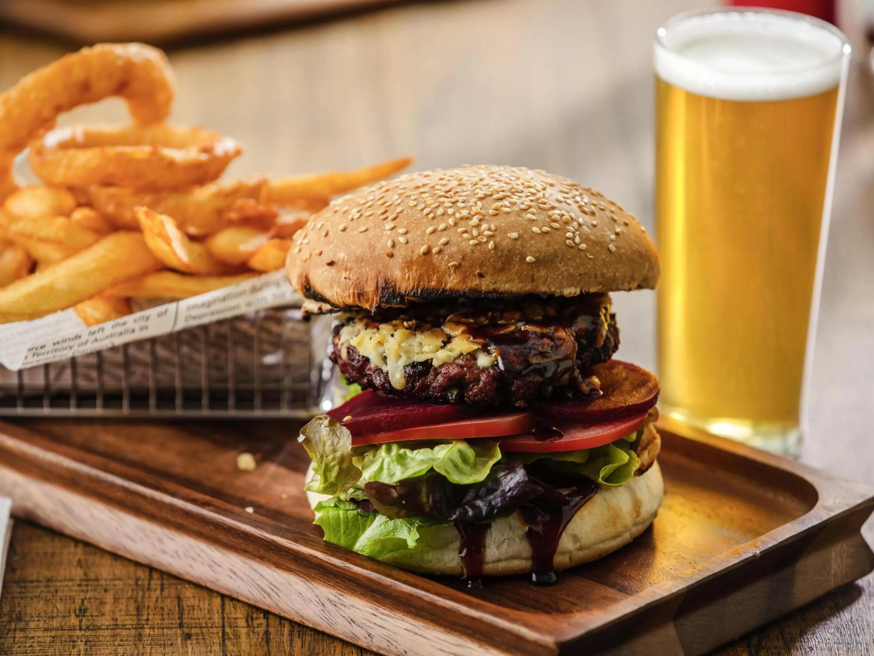 Lounge or bar in Ibis Mackay