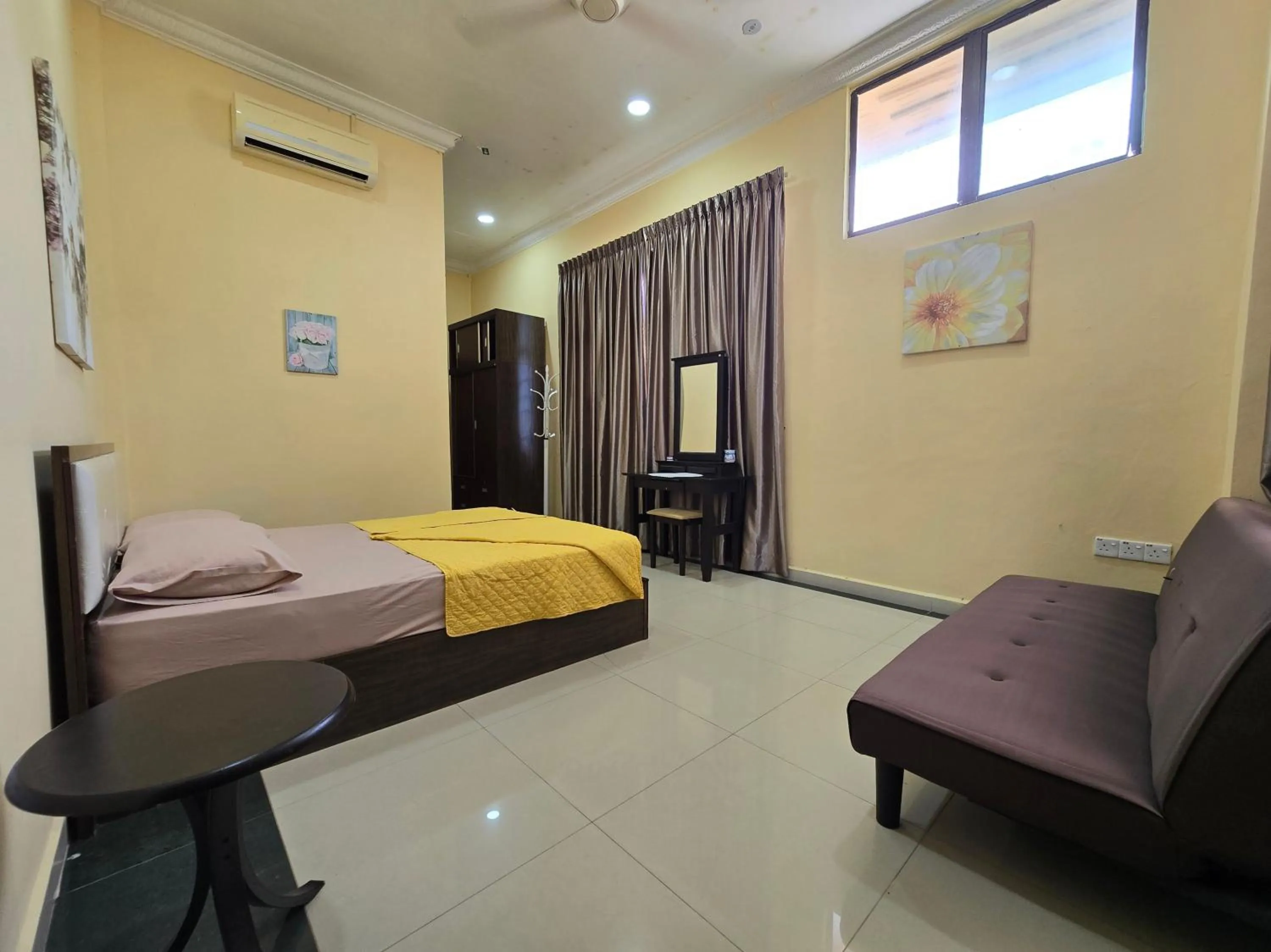 Bedroom in Hotel O Villa Impiana