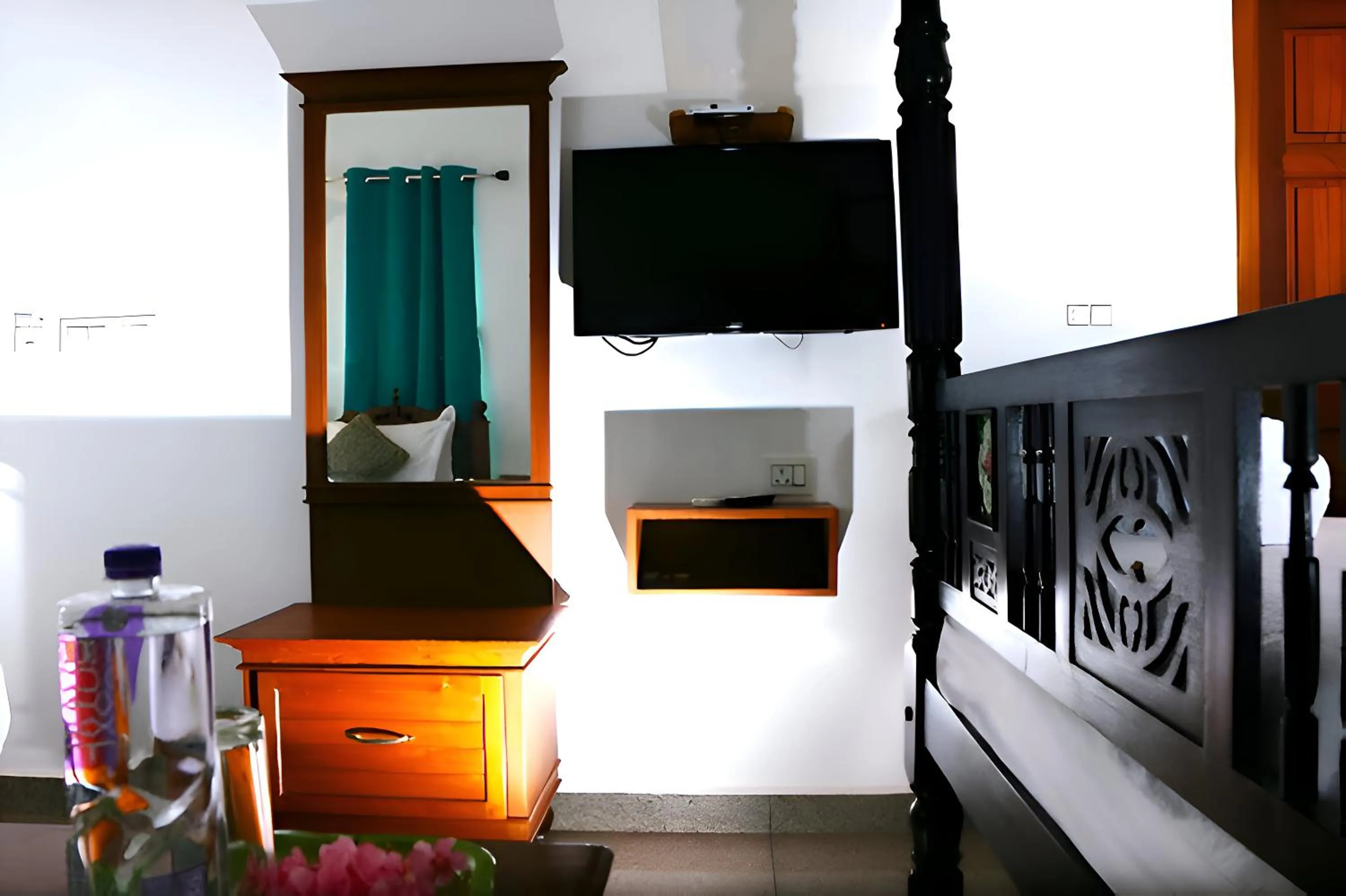 Bedroom in Le Holiday Inn