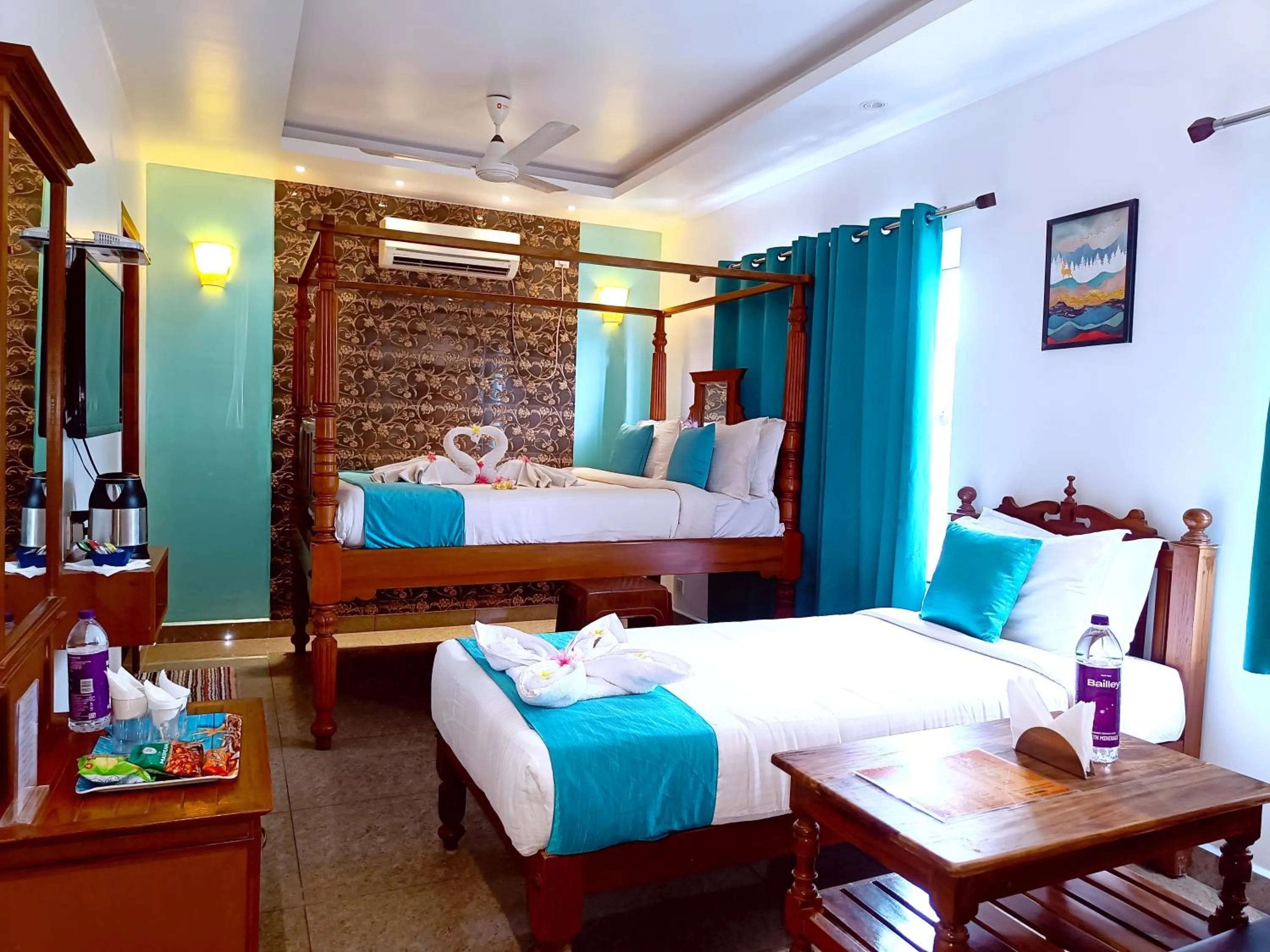 Bed in Le Holiday Inn