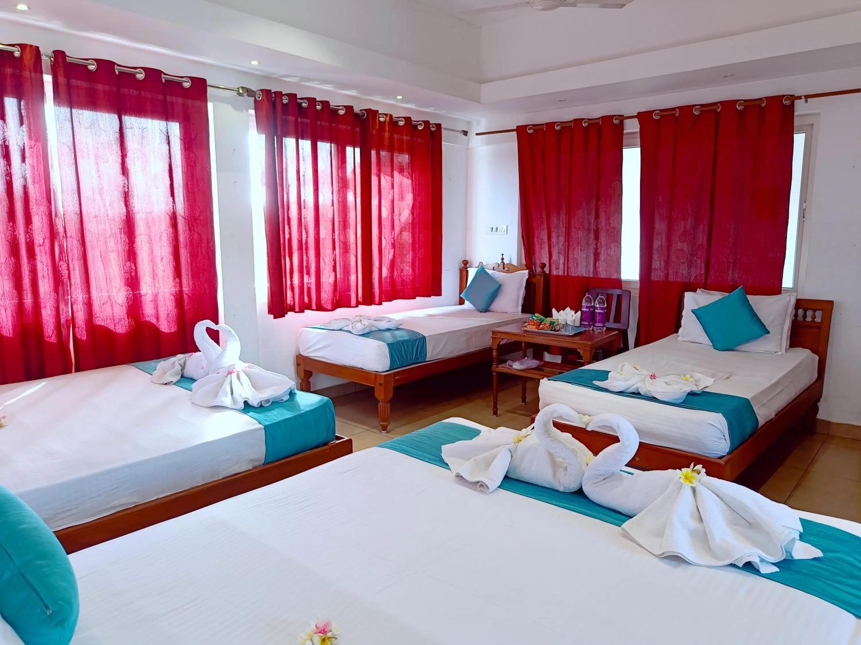 Bed in Le Holiday Inn