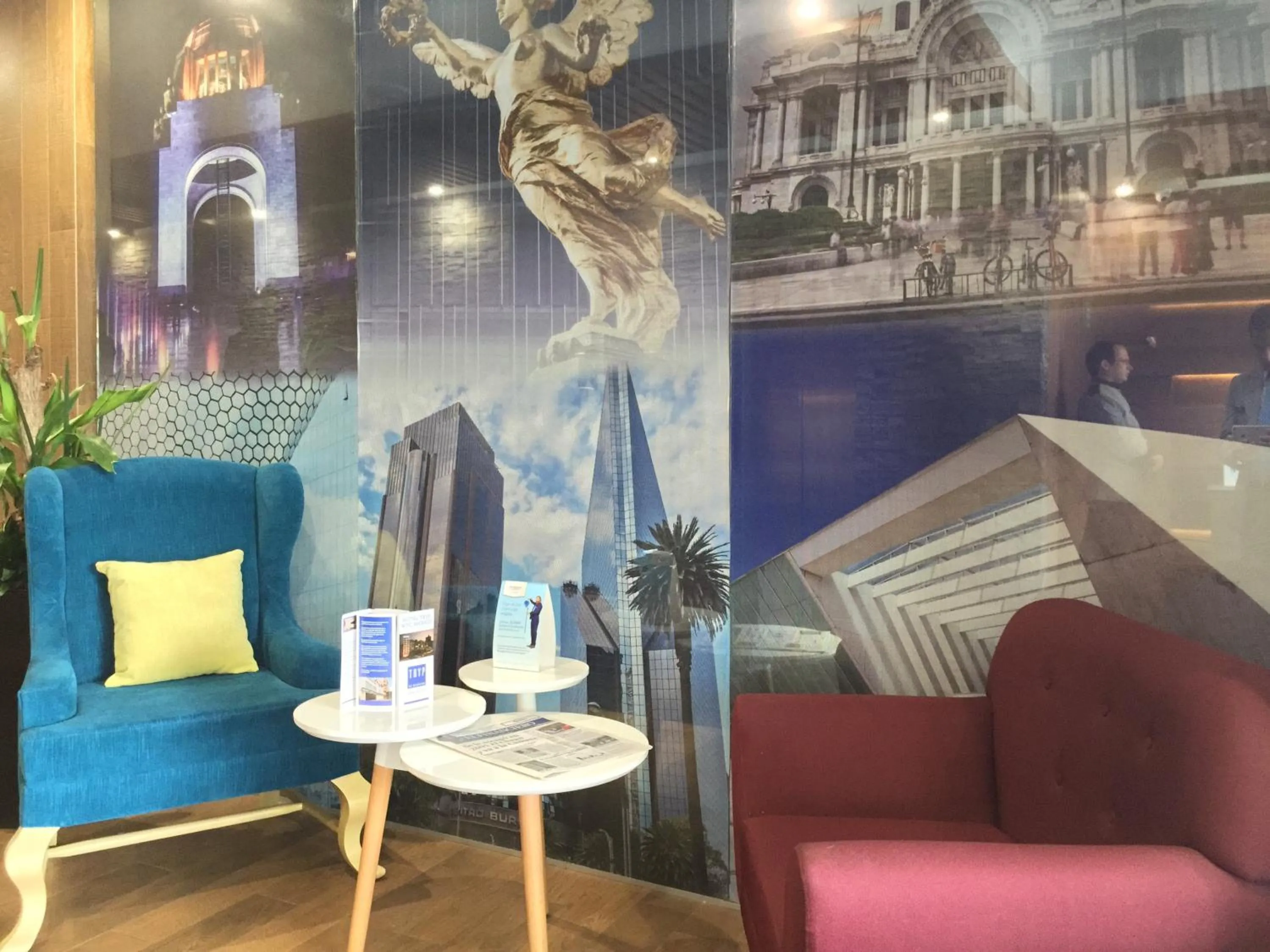 Lobby or reception in TRYP by Wyndham Mexico City World Trade Center Area