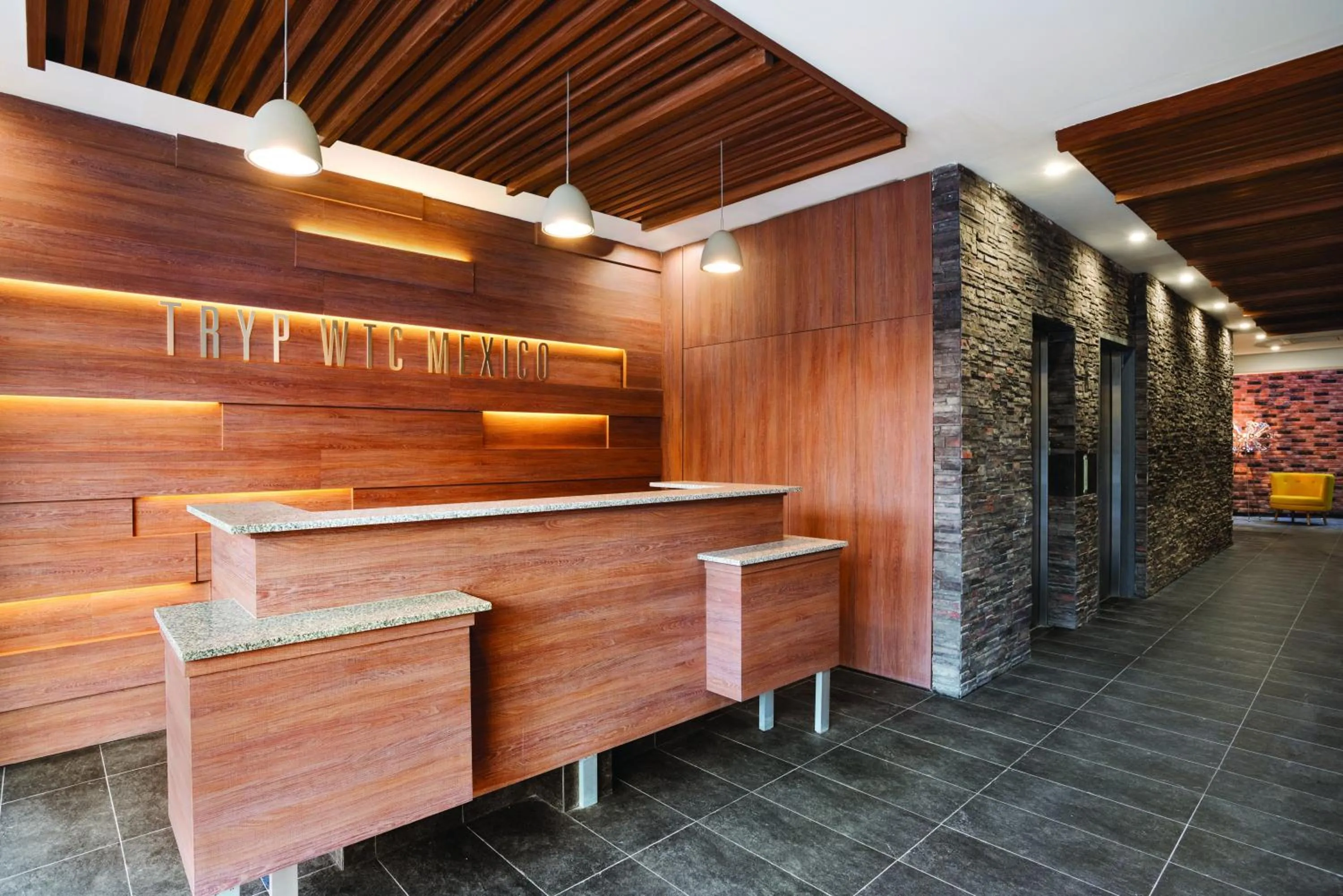 Lobby or reception in TRYP by Wyndham Mexico City World Trade Center Area