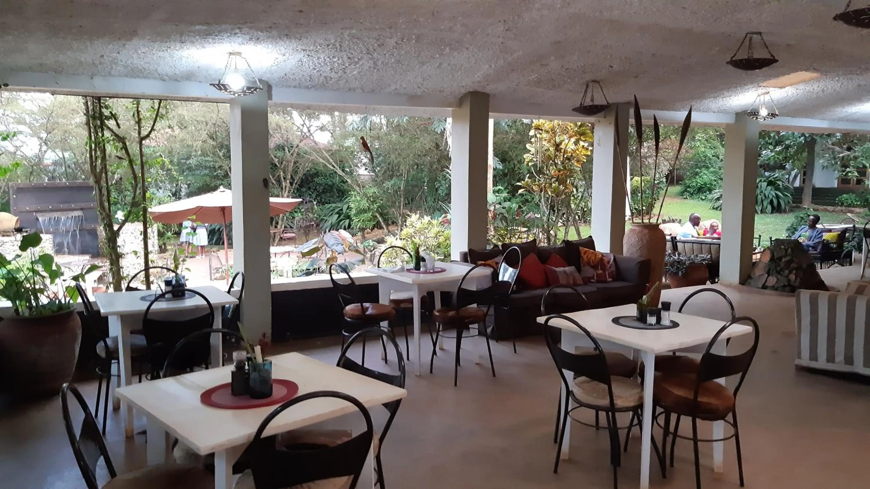 Restaurant/places to eat in Gately Inn Entebbe