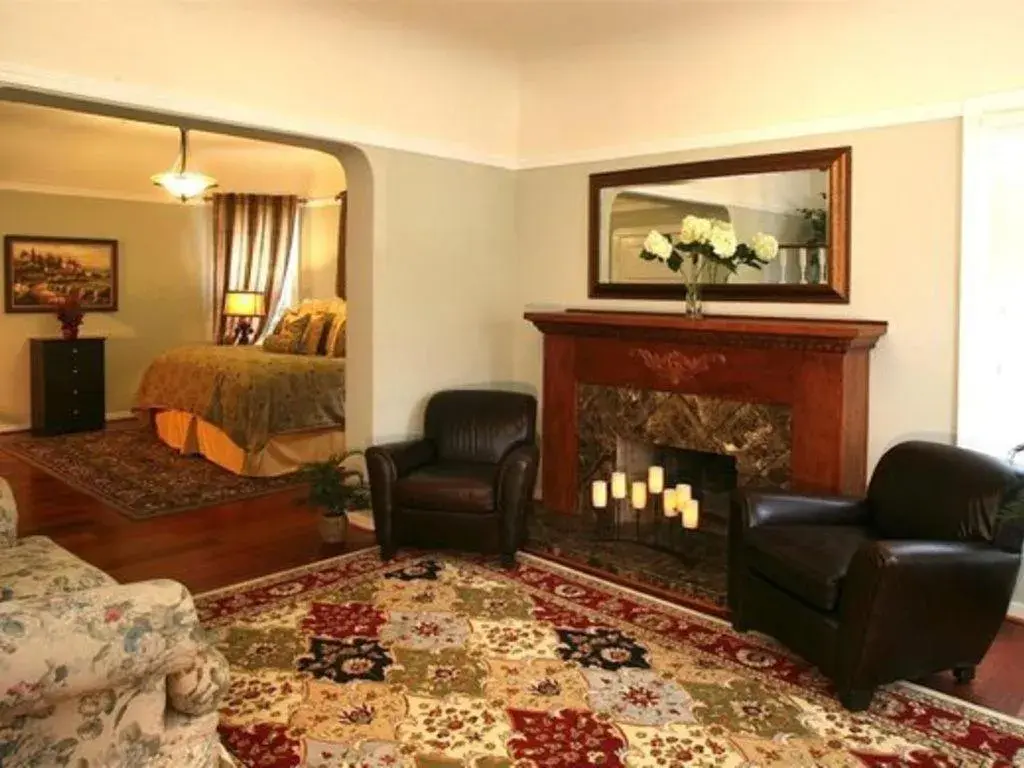 Harvest King Suite - Not Pet Friendly in Cabernet House, an Old World Inn Harvest King Suite - Not Pet Friendly in Cabernet House, an Old World Inn