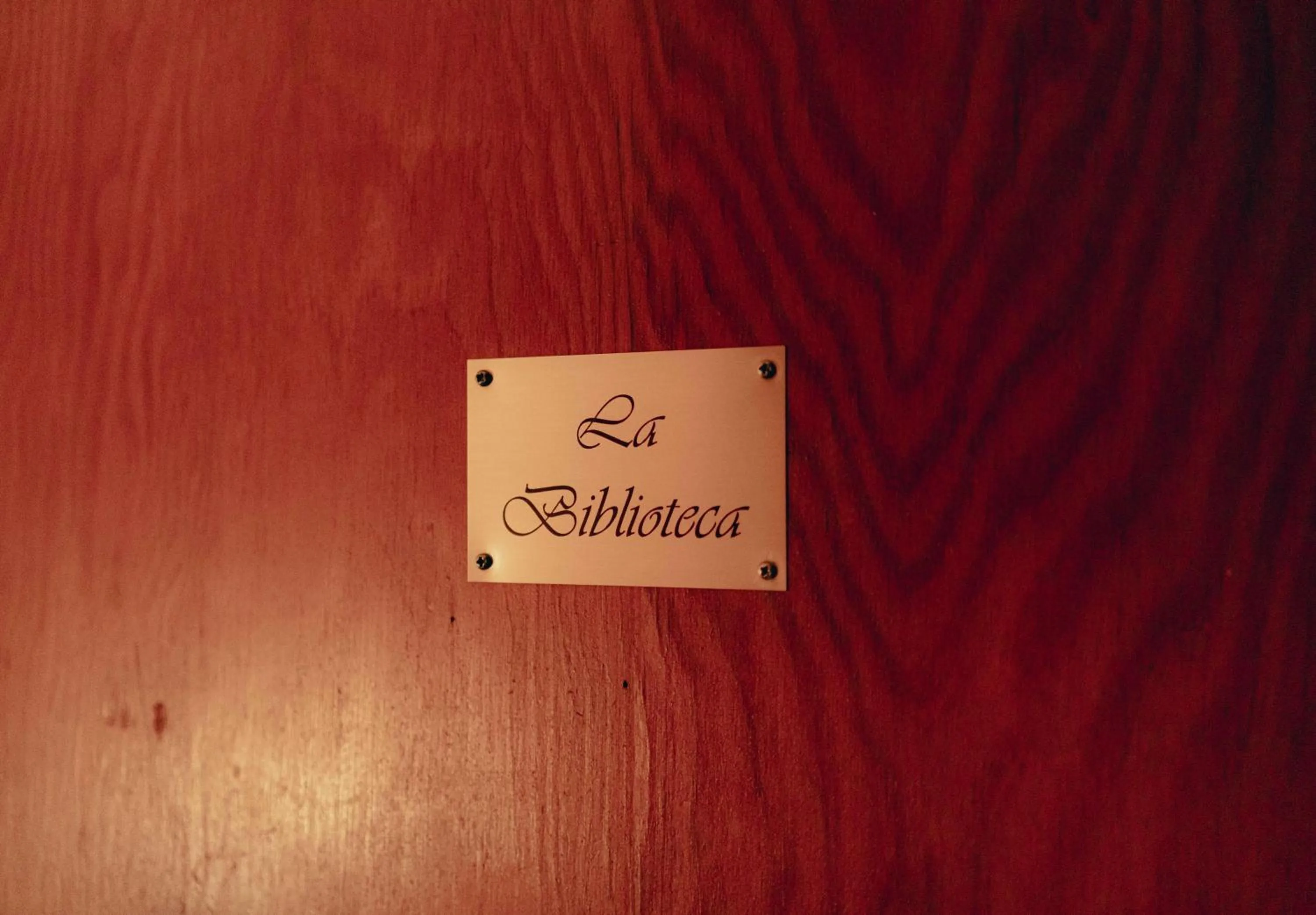 Cabernet House, an Old World Inn