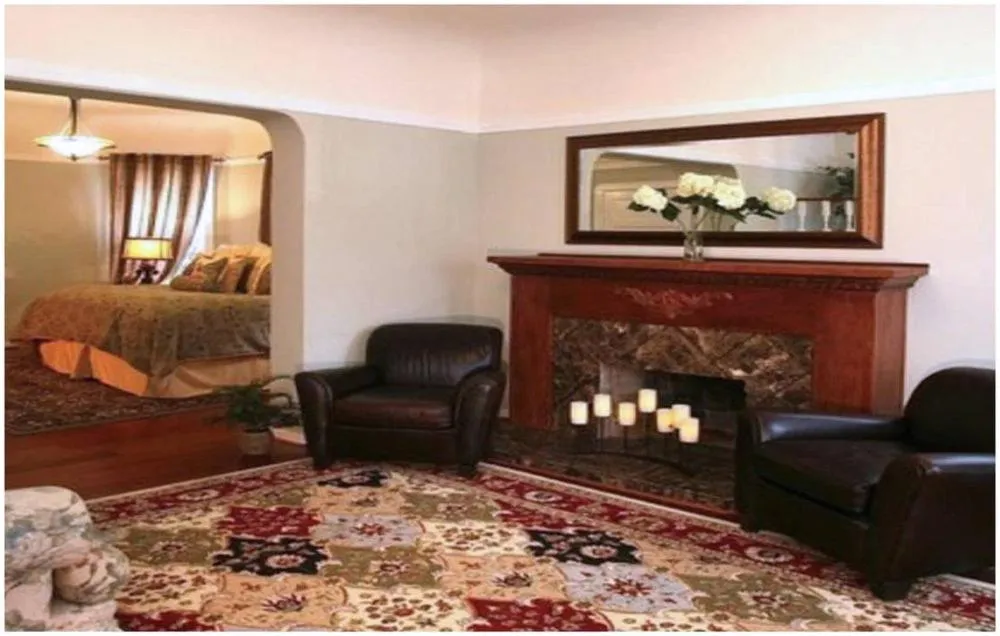 Cabernet House, an Old World Inn