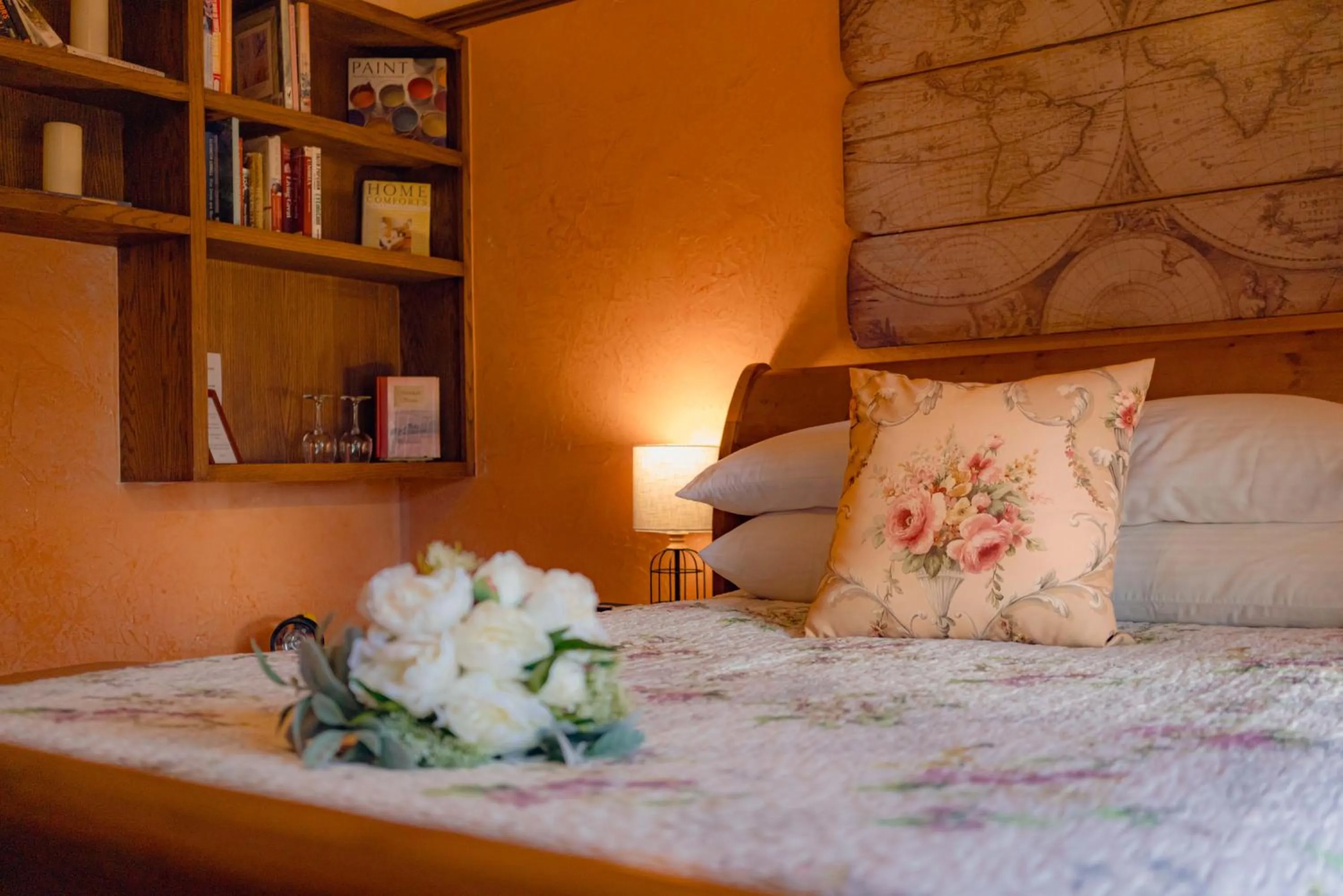 Bed in Cabernet House, an Old World Inn